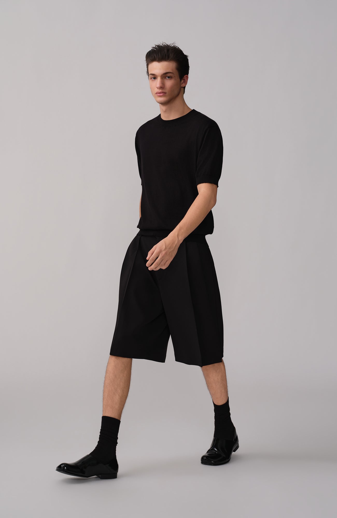 OPICLOTH Pleated Wide-Leg Suit Shorts