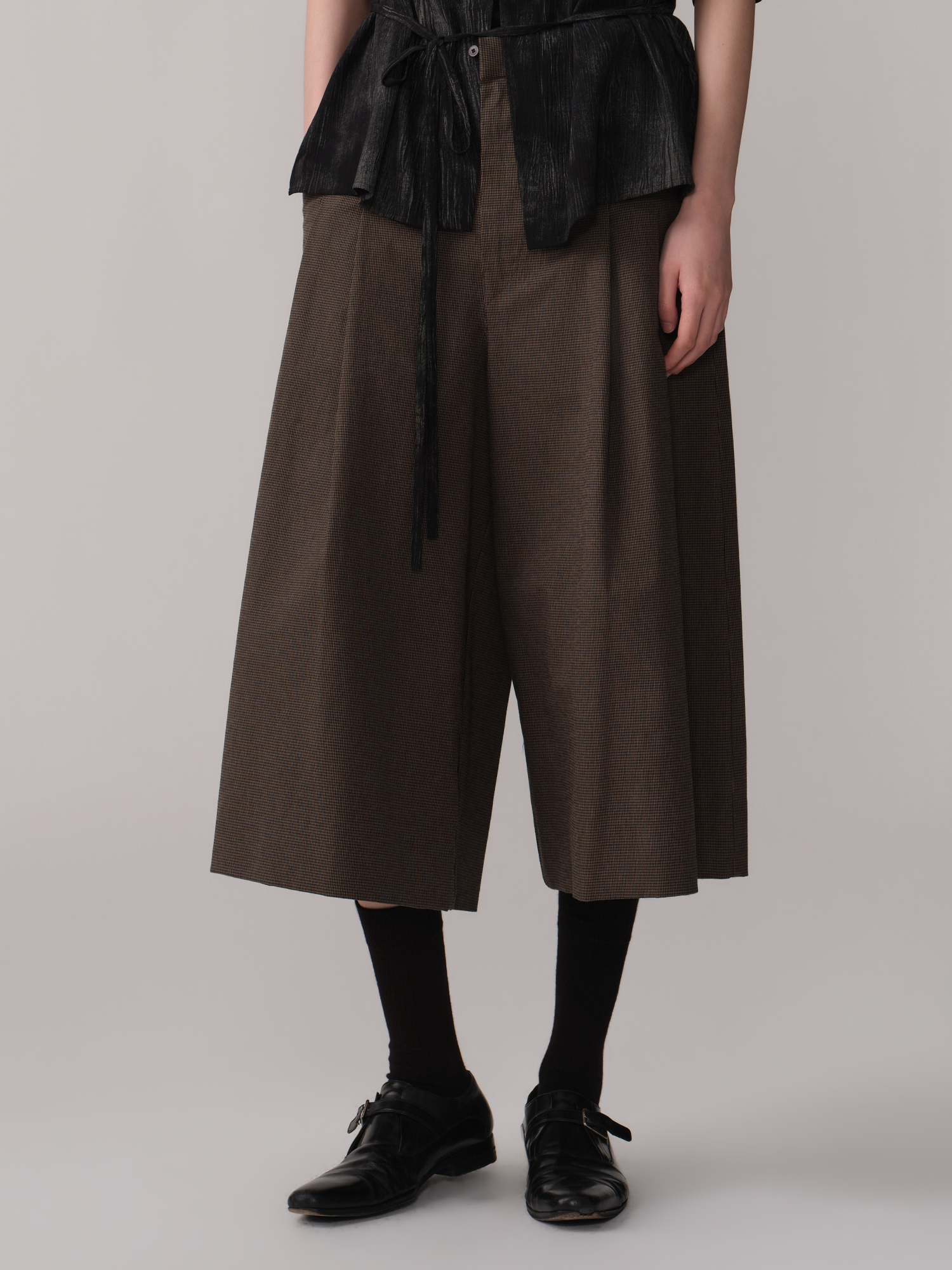 OPICLOTH Retro Houndstooth Pleated Culotte Shorts, premium urban and streetwear designers apparel on PROJECTISR.com, OPICLOTH