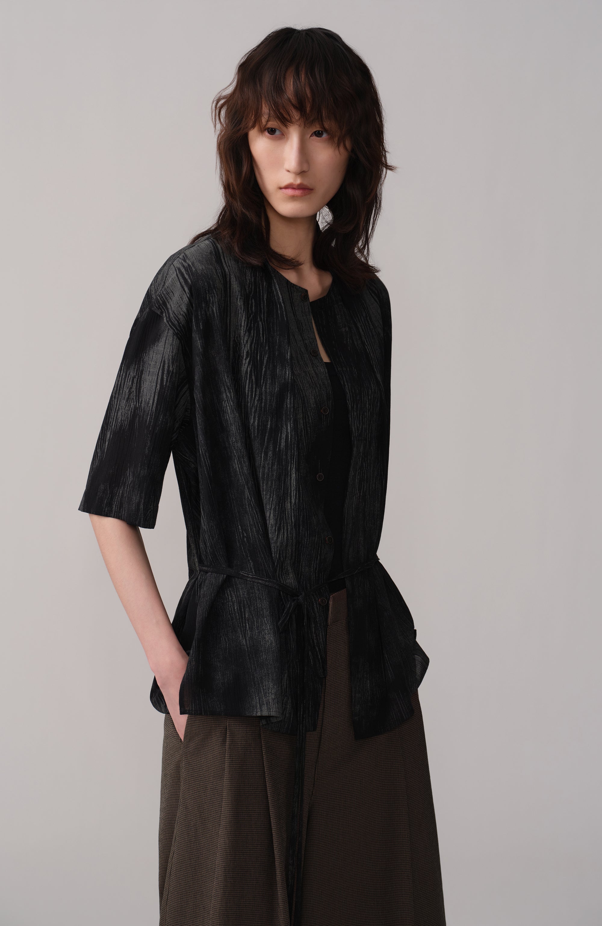 OPICLOTH Crinkled Draped Half Shirt