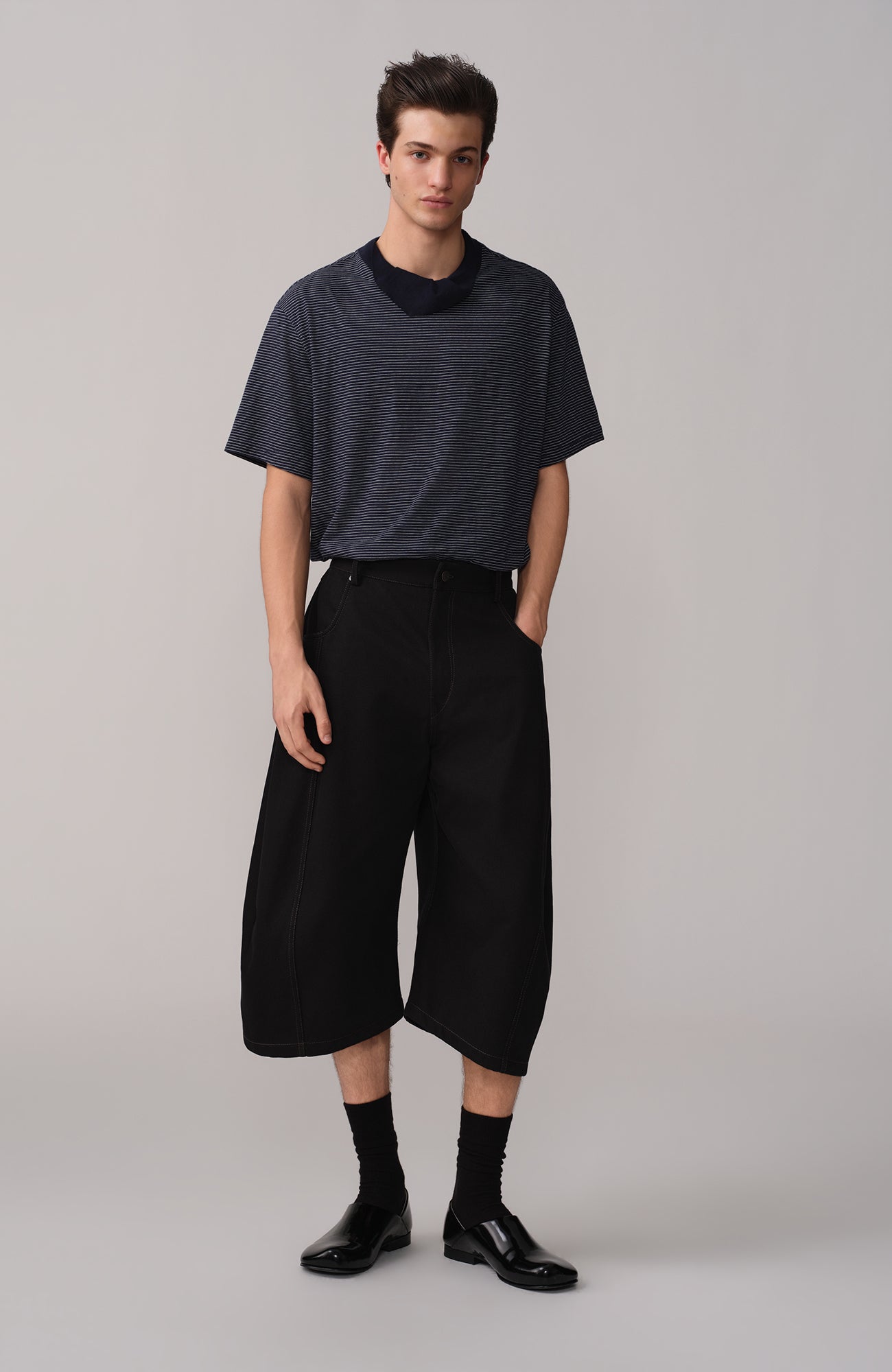 OPICLOTH Curved Wide-Leg Bermuda Shorts