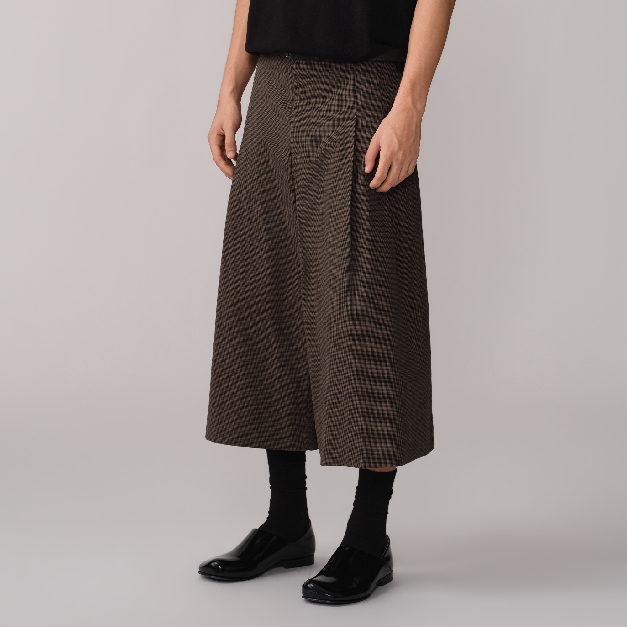 OPICLOTH Retro Houndstooth Pleated Culotte Shorts, premium urban and streetwear designers apparel on PROJECTISR.com, OPICLOTH