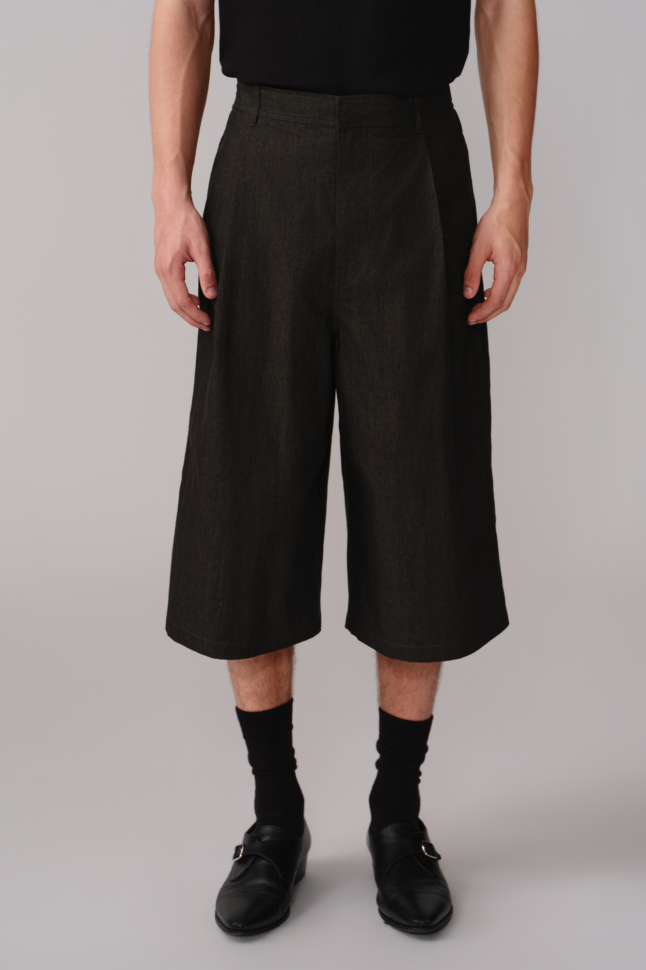 OPICLOTH Retro Pleated Wide-Leg Cropped Shorts, premium urban and streetwear designers apparel on PROJECTISR.com, OPICLOTH