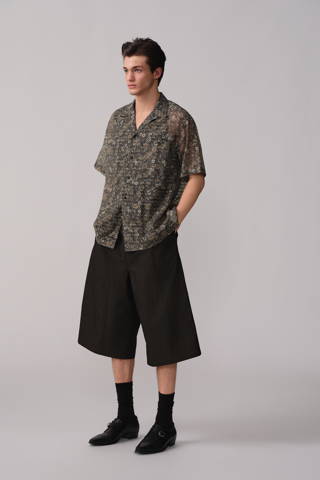OPICLOTH Retro Pleated Wide-Leg Cropped Shorts, premium urban and streetwear designers apparel on PROJECTISR.com, OPICLOTH