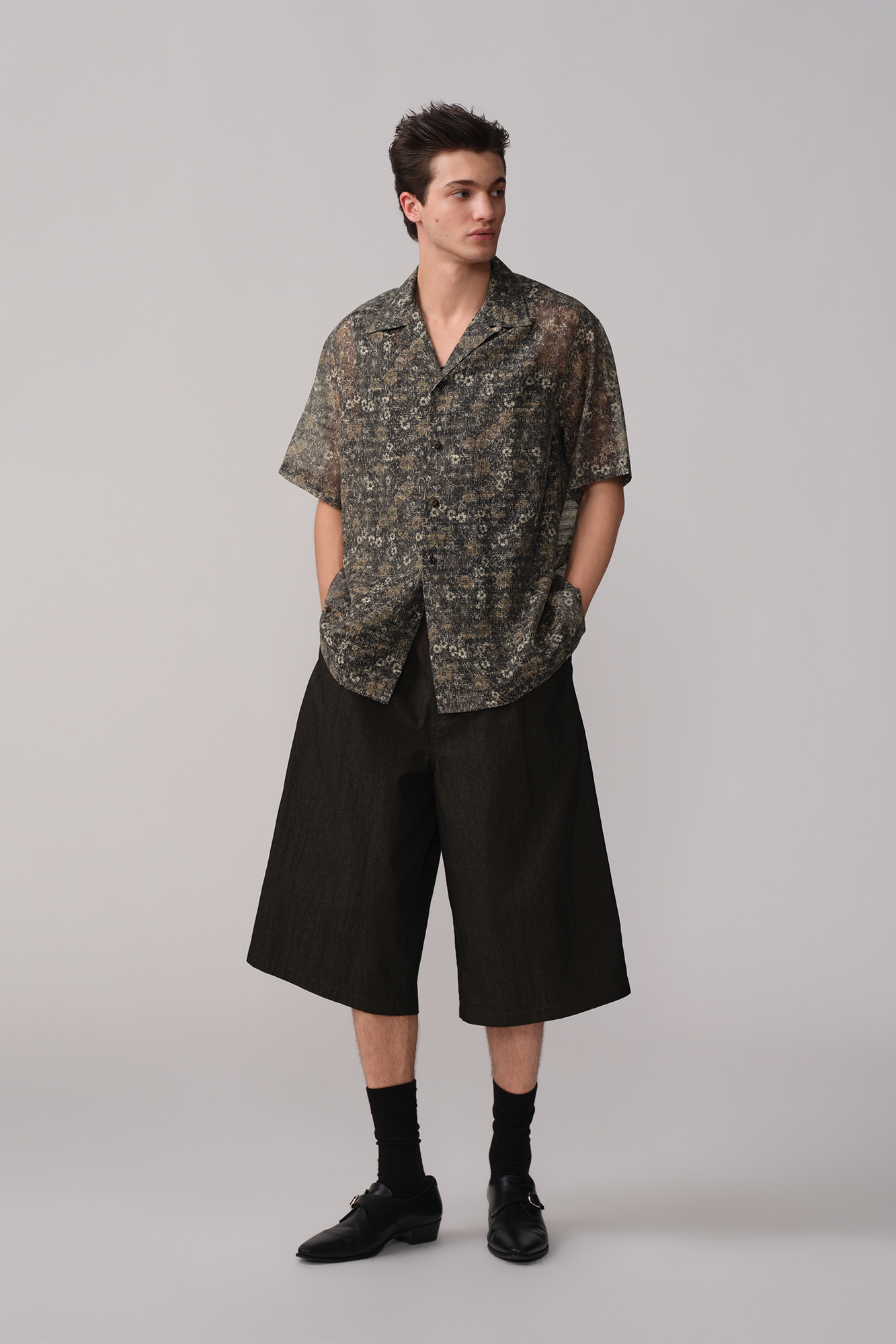 OPICLOTH Retro Pleated Wide-Leg Cropped Shorts, premium urban and streetwear designers apparel on PROJECTISR.com, OPICLOTH