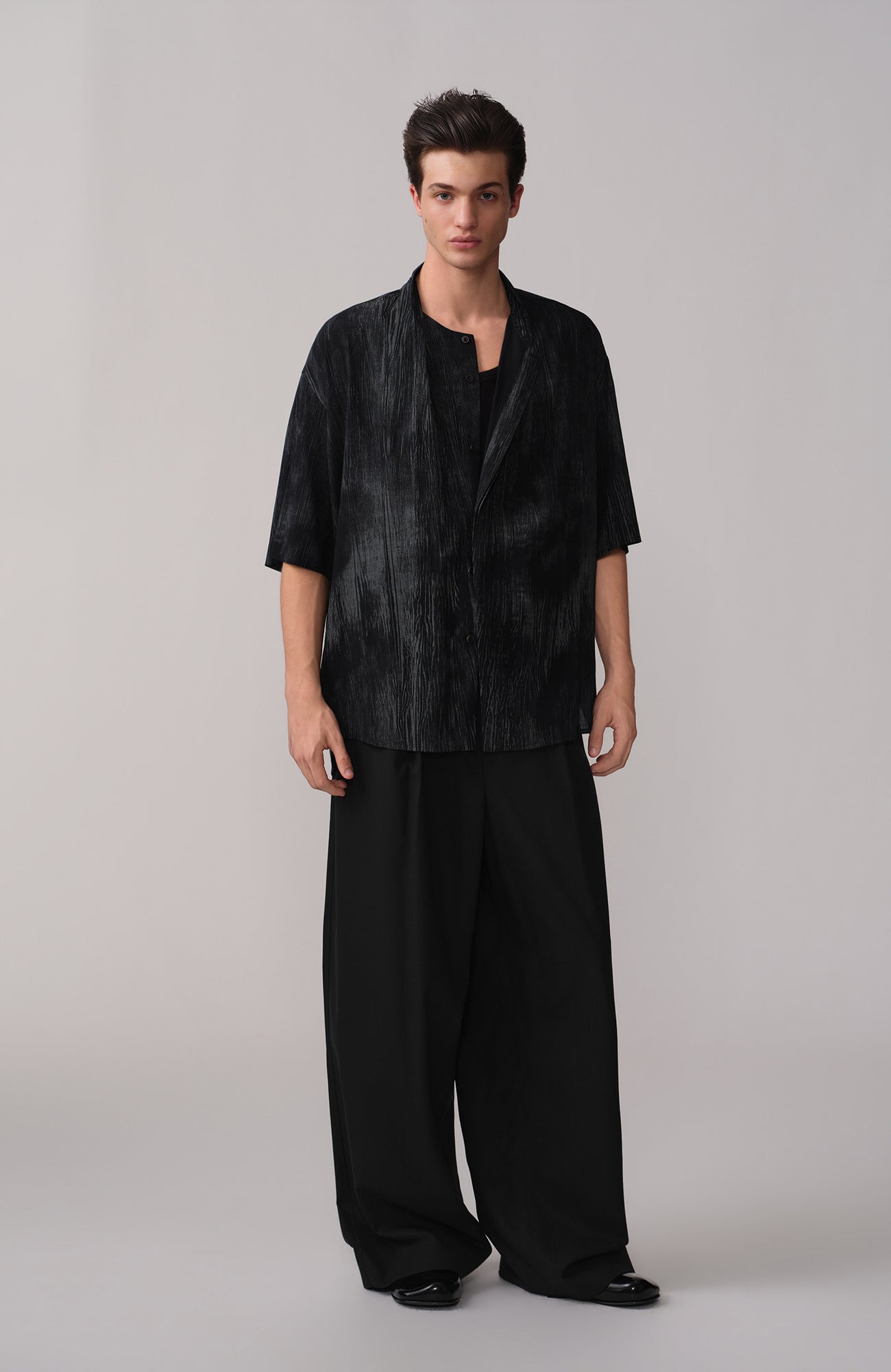 OPICLOTH Crinkled Draped Half Shirt