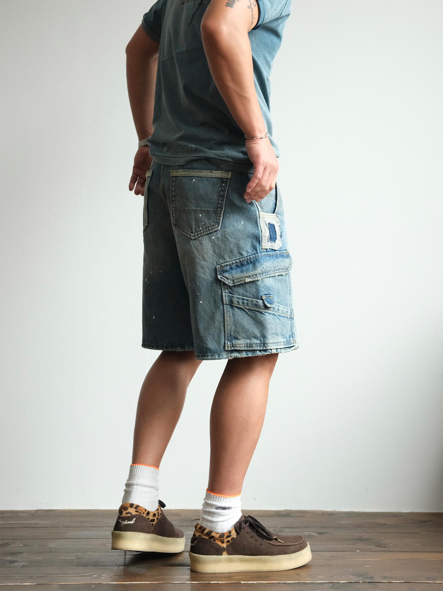 NEIGBORL Retro Washed Paint-Splattered Multi-Pocket Denim Shorts