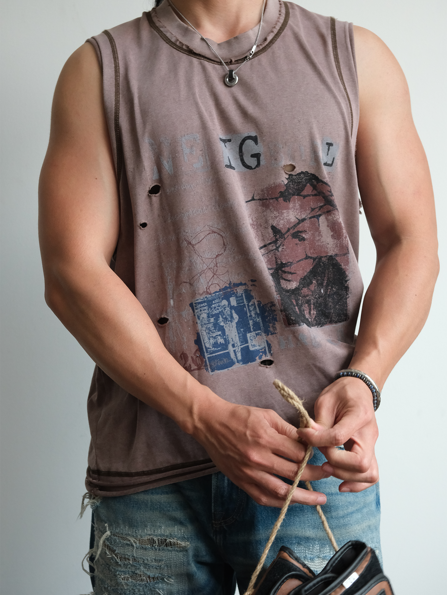 NEIGBORL Distressed Washed Graphic Tank Top
