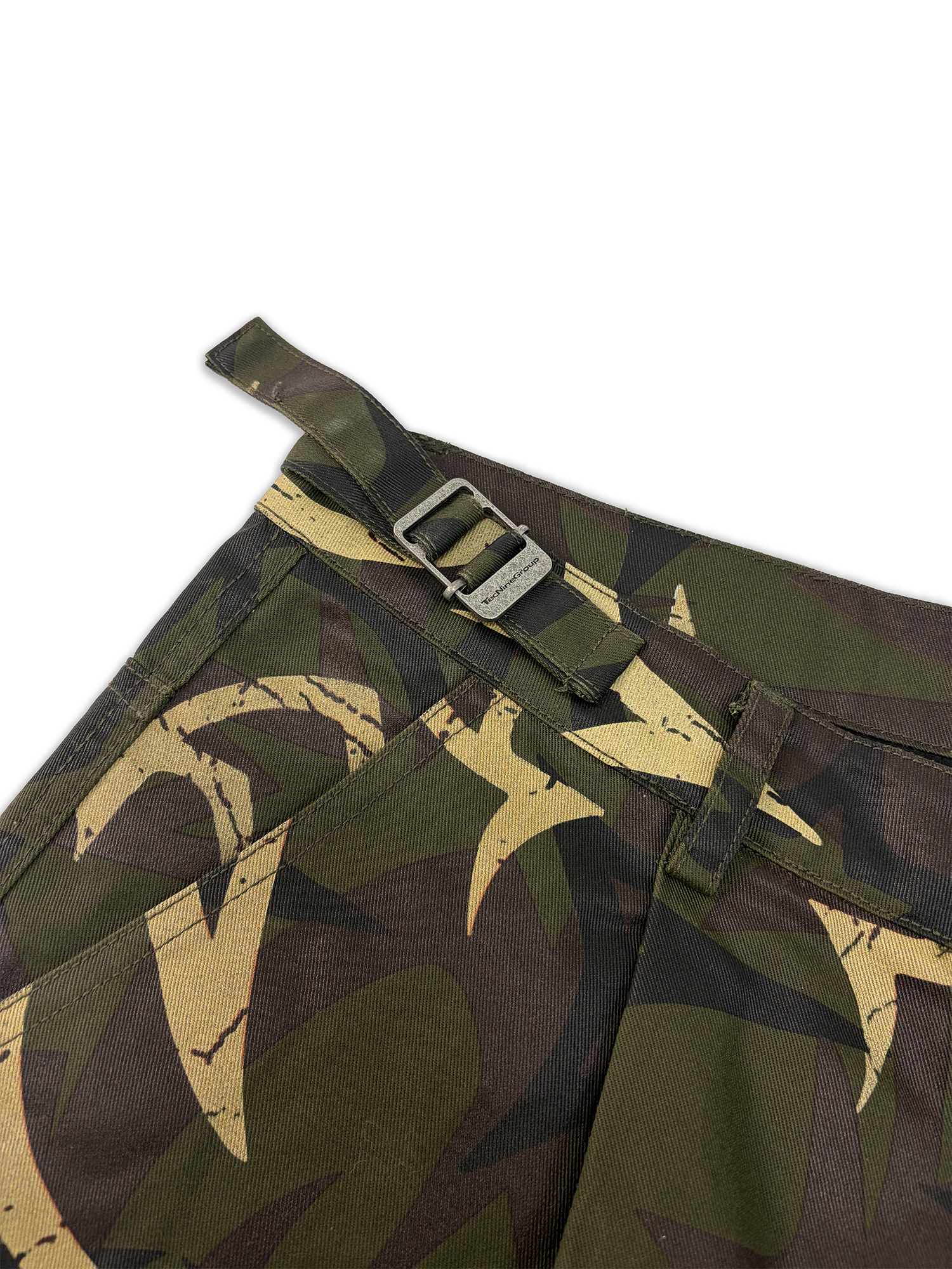TECNINEGROUP Thorn Star Waxed Camo Shorts