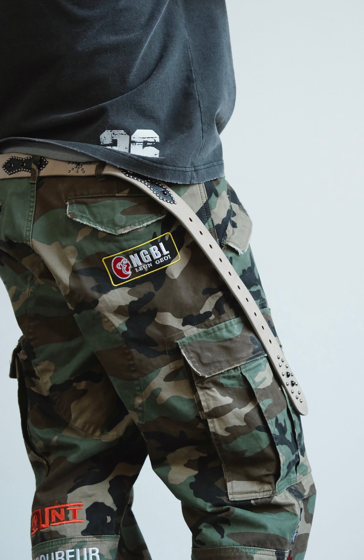 NEIGBORL Retro Camo Embroidered Straight-Leg Cargo Pants