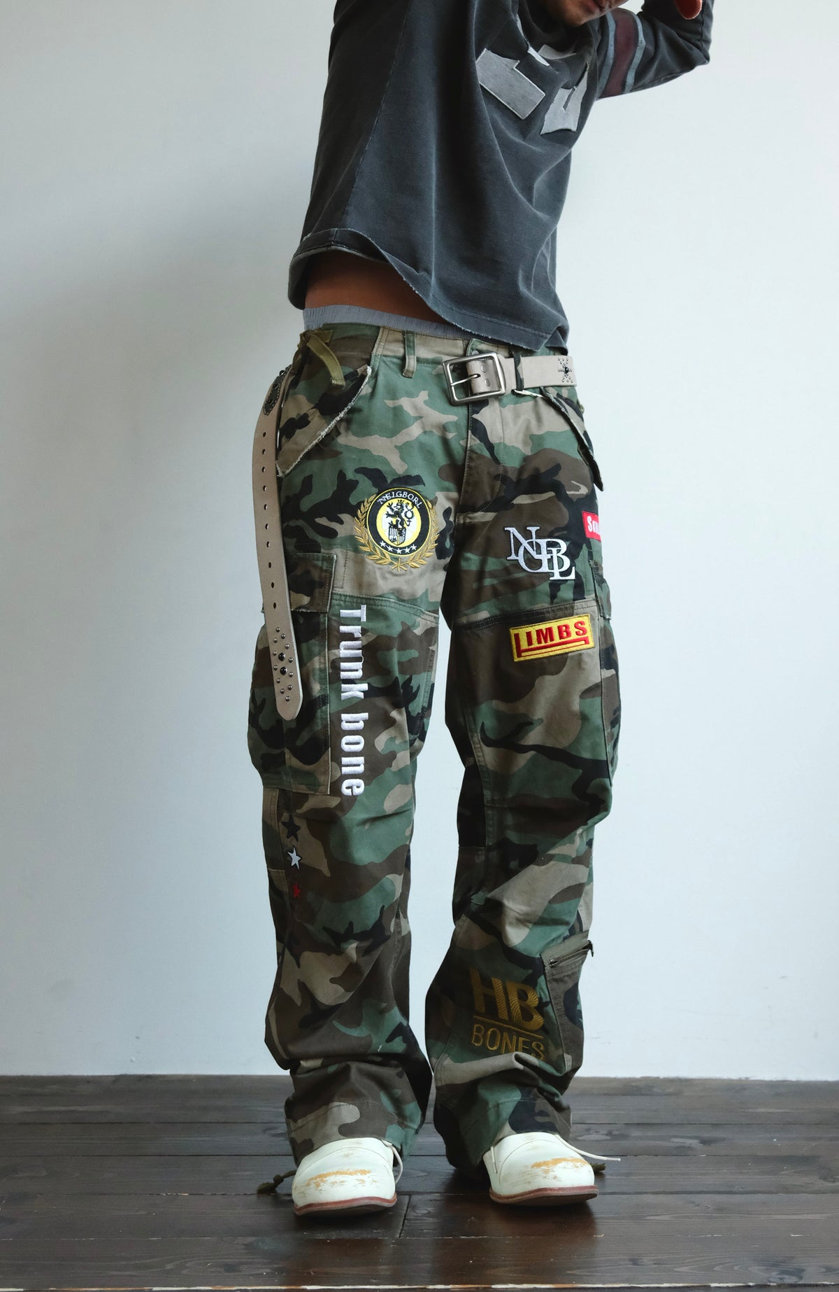 NEIGBORL Retro Camo Embroidered Straight-Leg Cargo Pants