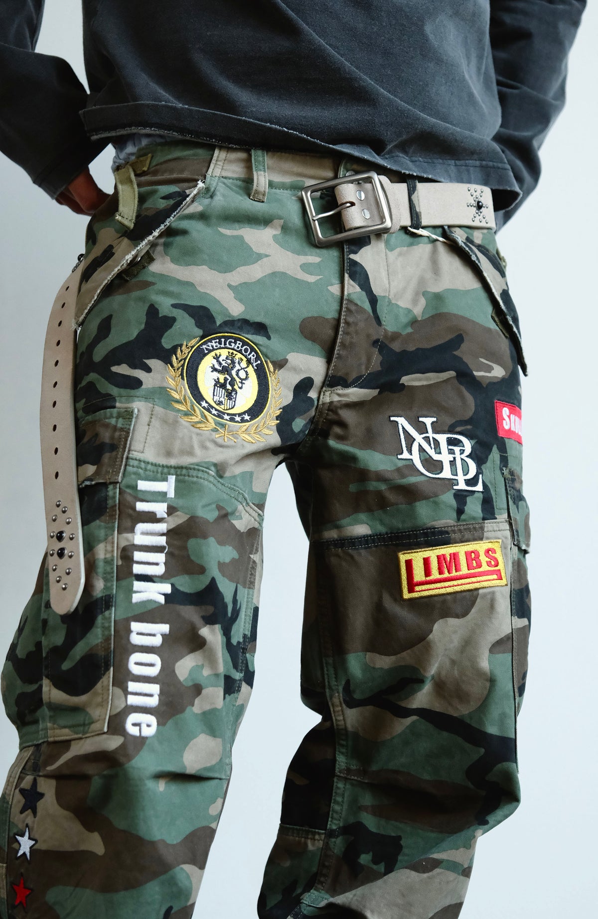 NEIGBORL Retro Camo Embroidered Straight-Leg Cargo Pants
