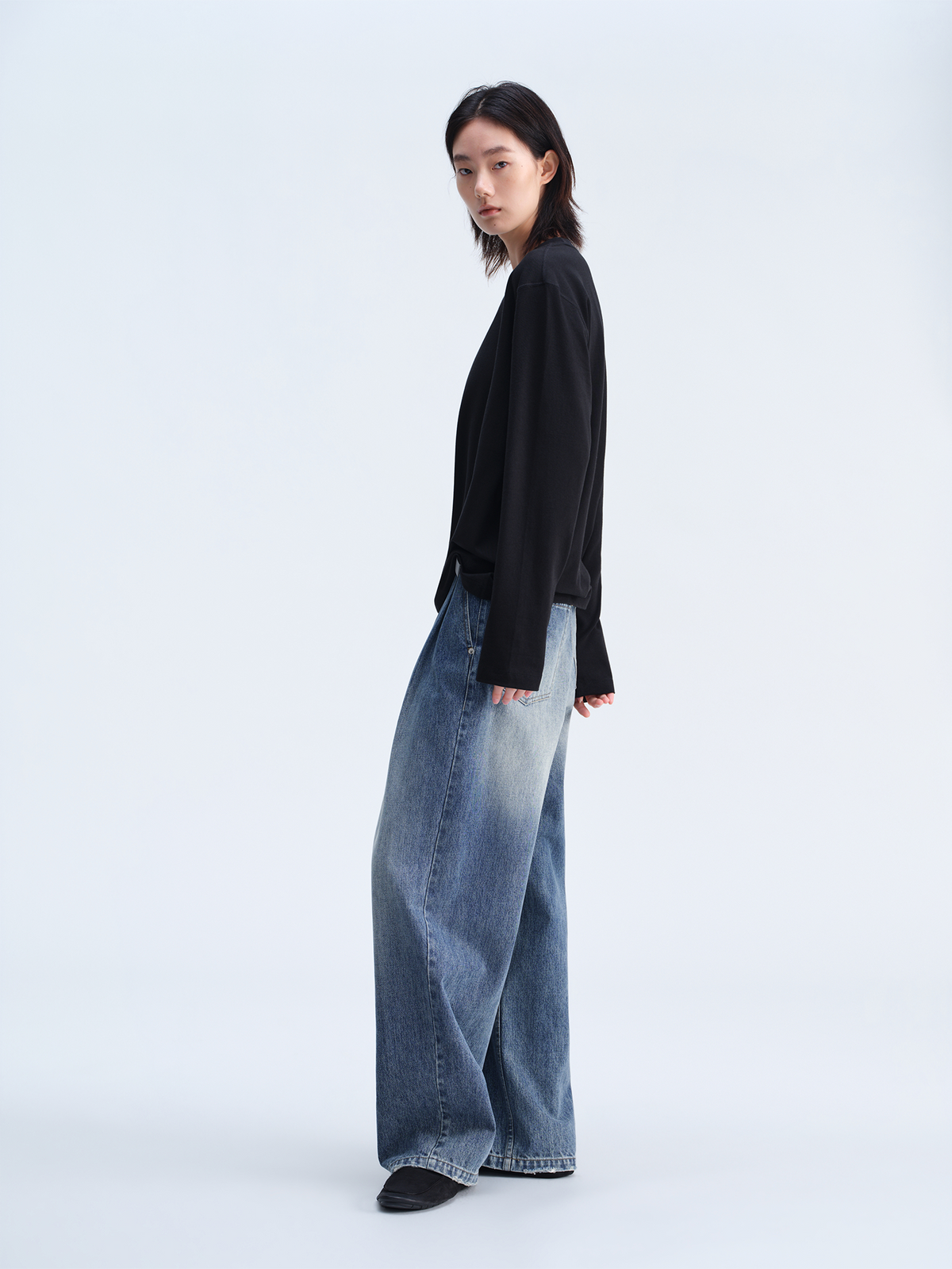 OPICLOTH Retro Washed Double-Pleated Wide-Leg Jeans