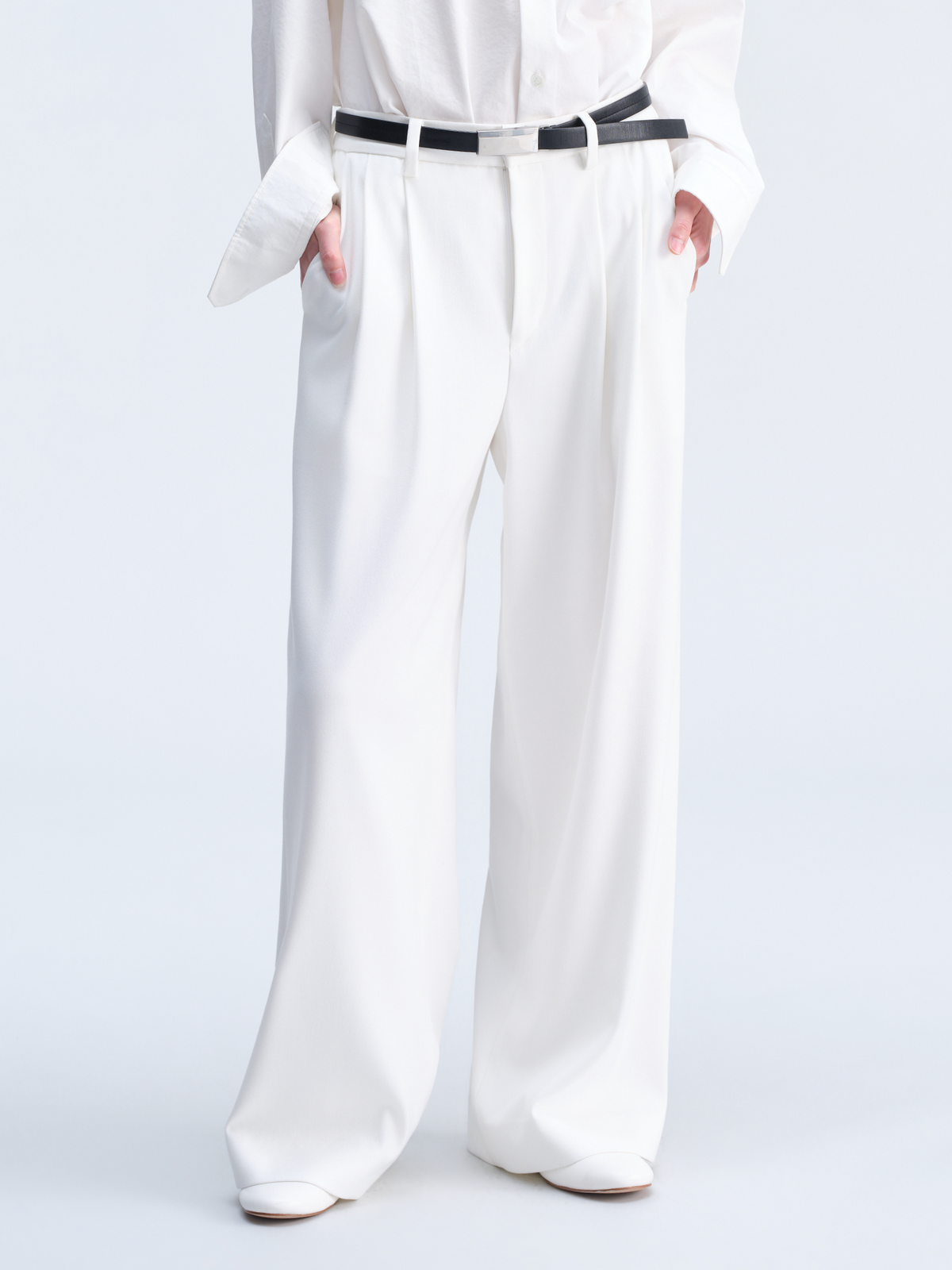 OPICLOTH Classic Pleated Wide-Leg Trousers