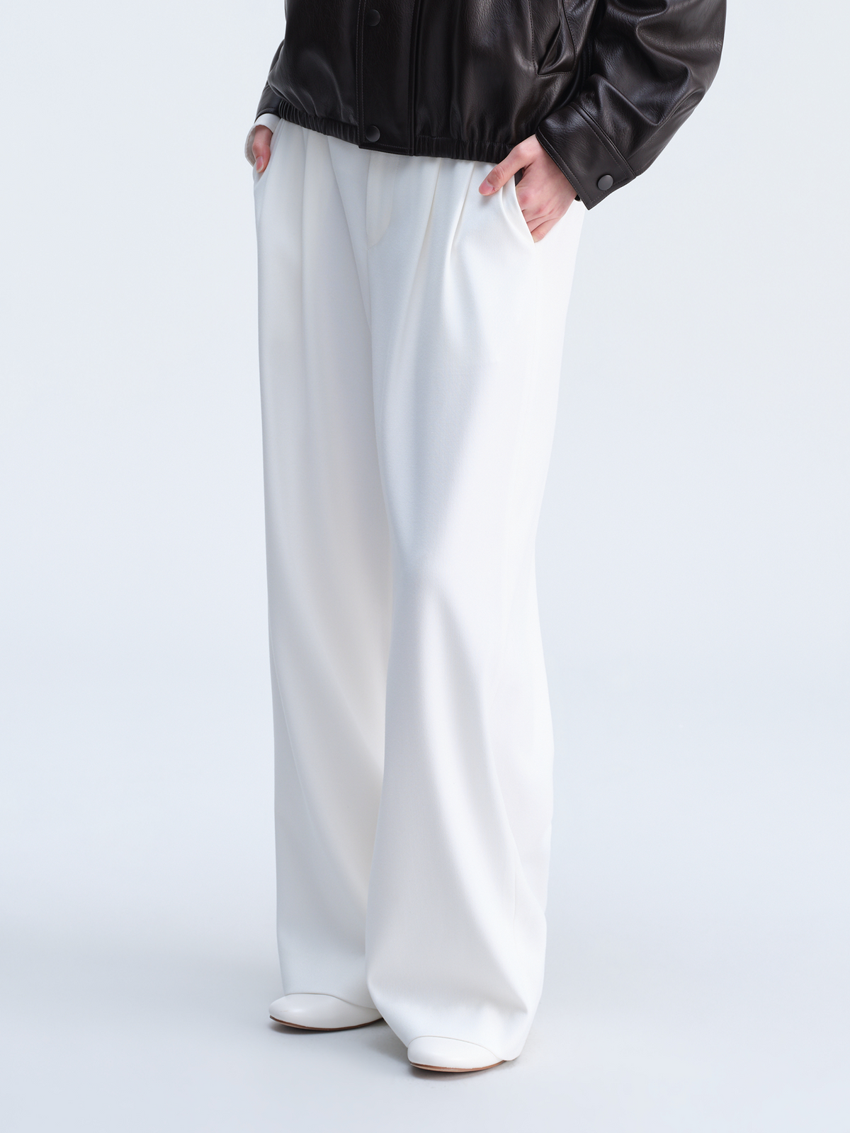 OPICLOTH Classic Pleated Wide-Leg Trousers