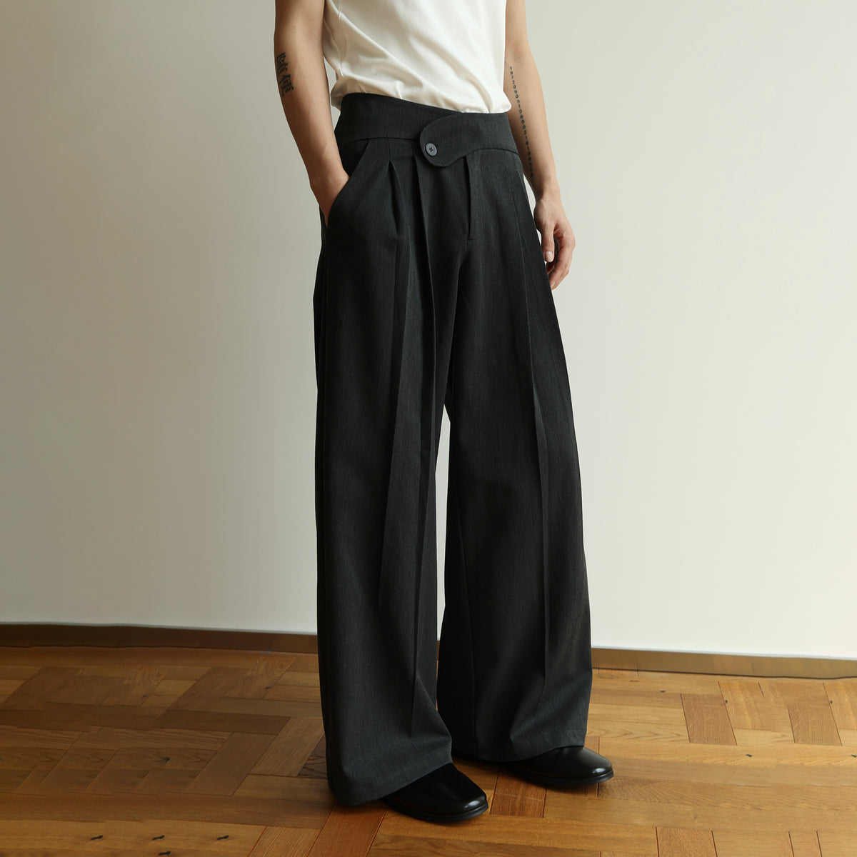 OKAYTHXBYE Pleated Wide-Leg Trousers