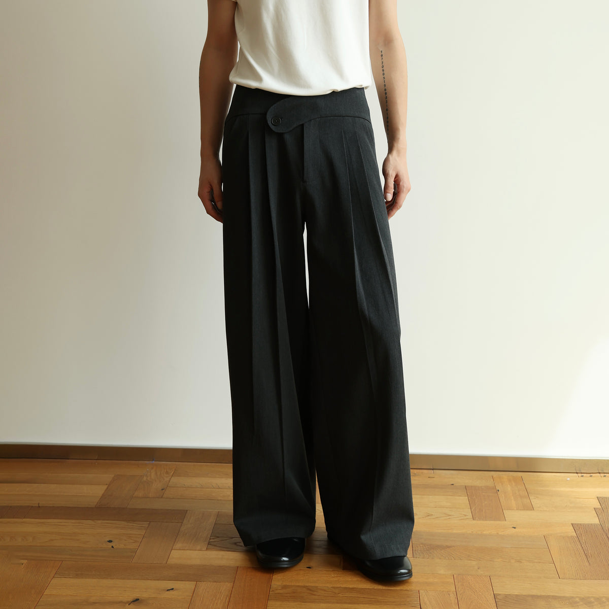 OKAYTHXBYE Pleated Wide-Leg Trousers