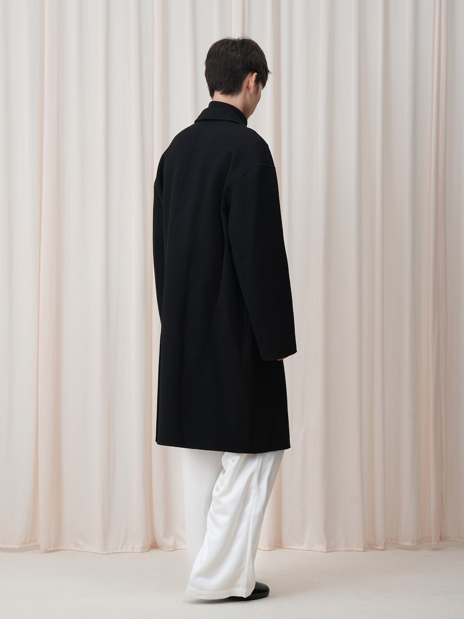 OUYANG WENJUN Minimal Wool Oversized Coat Black