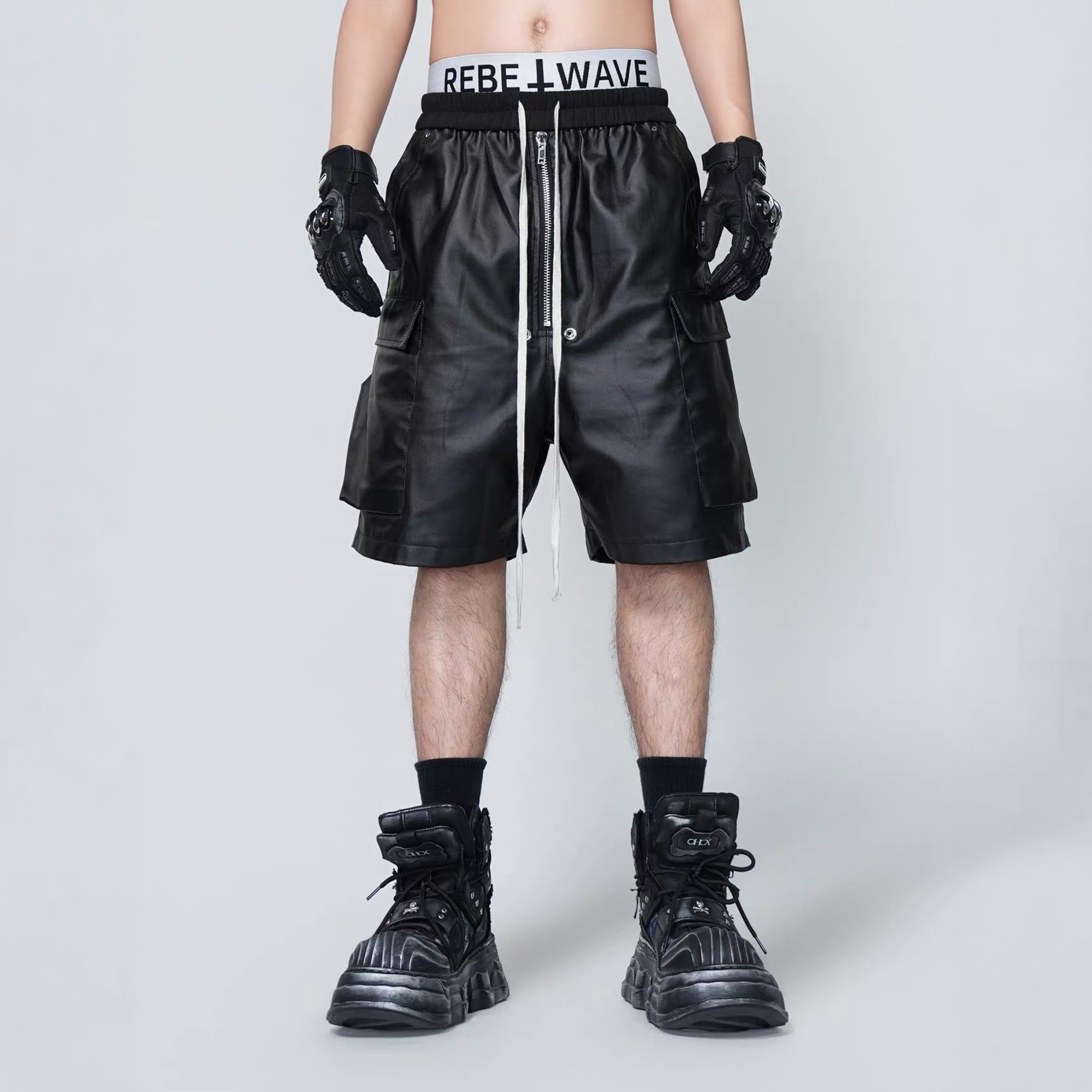 VE2 Wax-Coated Cargo Denim Shorts