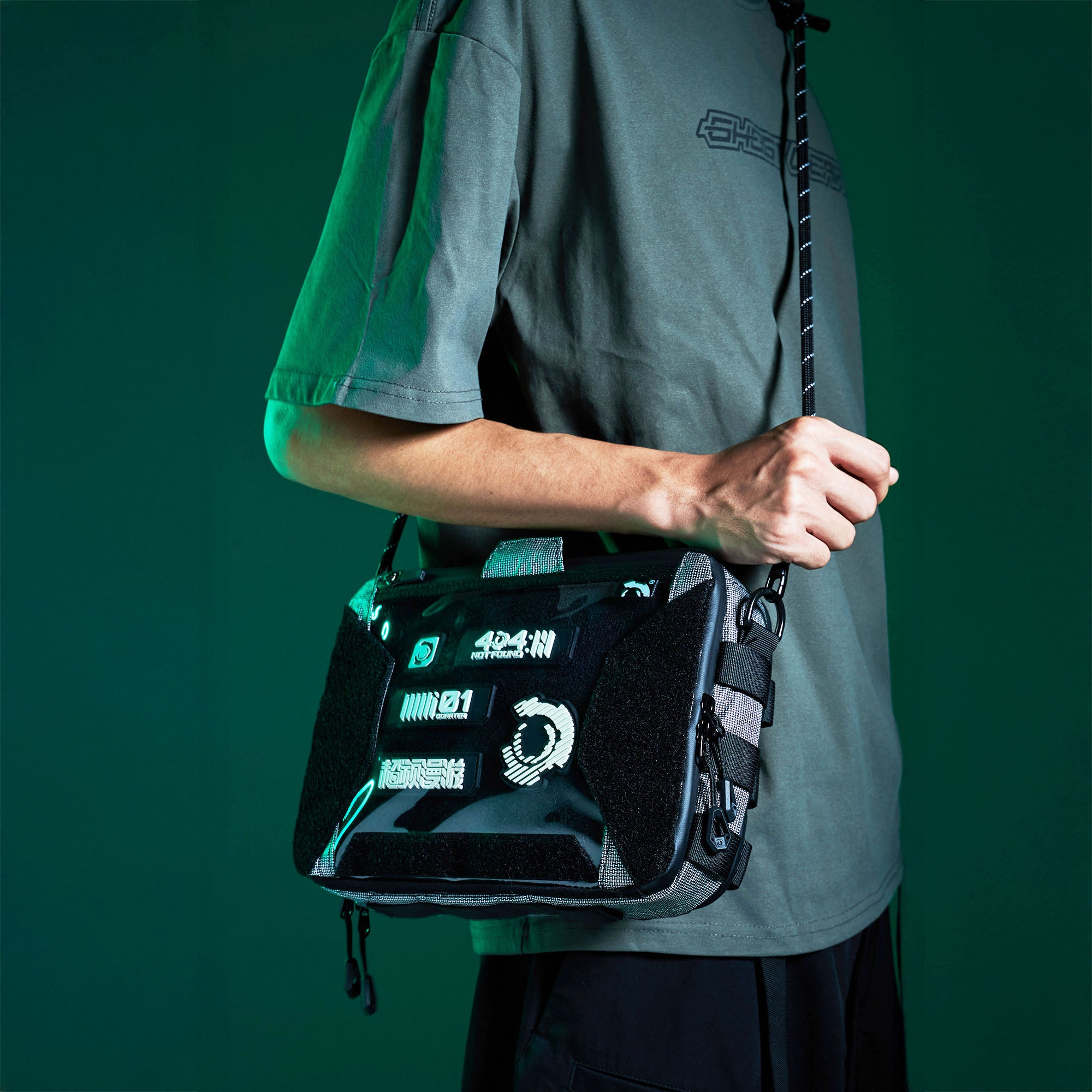 OVERCLOCK ROAM Utility Tablet Organizer, premium urban and streetwear designers apparel on PROJECTISR.com, OVERCLOCK ROAM