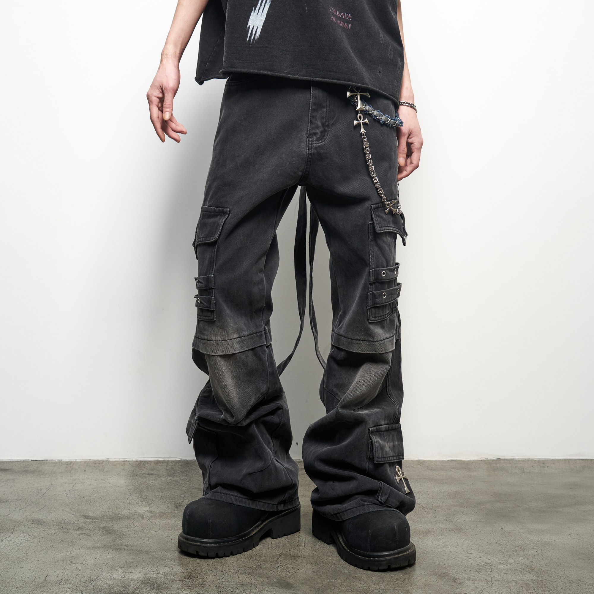 ANTI WAR REVIVAL Distressed Strap Multi-Pocket Wide-Leg Jeans