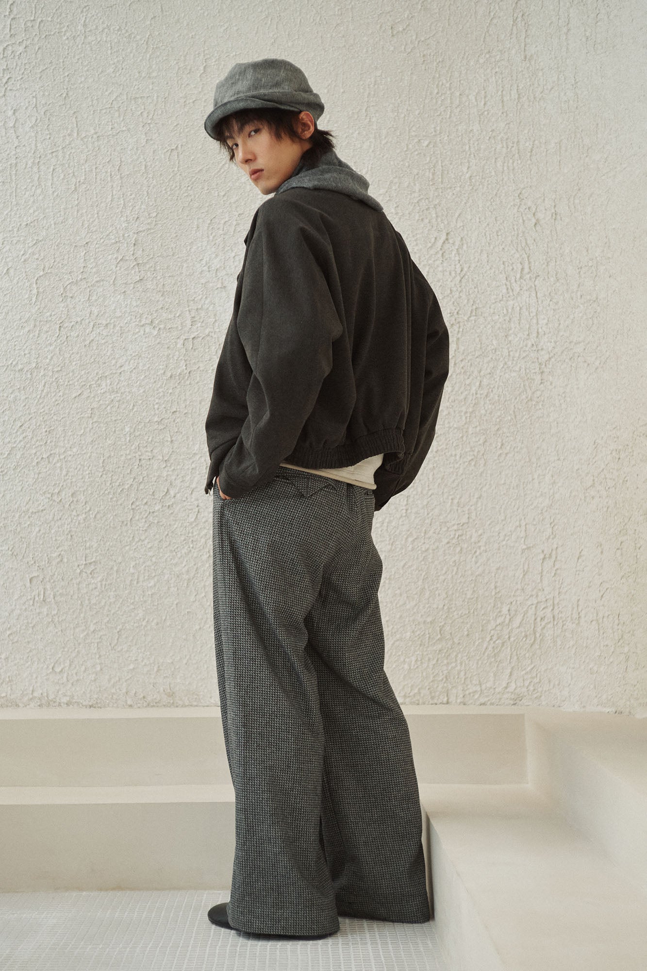 GONGHE REPUB High-Neck Woolen Crop Jacket