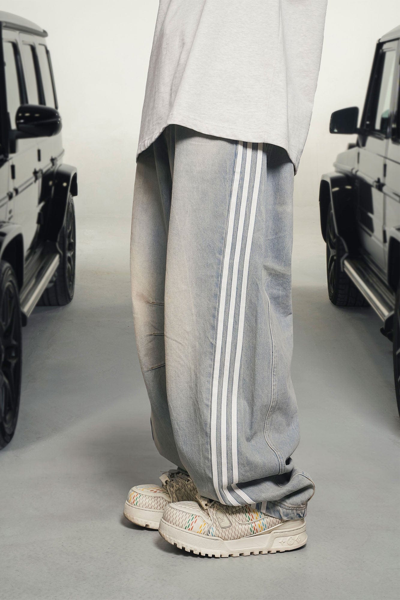 MAKEMORE Retro Washed Stripe Pleated Knees Jeans, premium urban and streetwear designers apparel on PROJECTISR.com, MAKEMORE