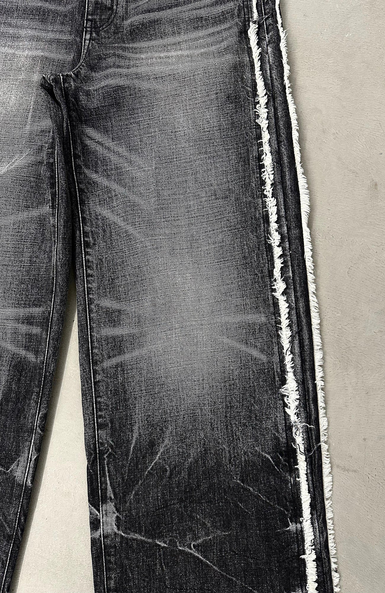 REBEL WAVE Faded Wash Raw Edge Jeans