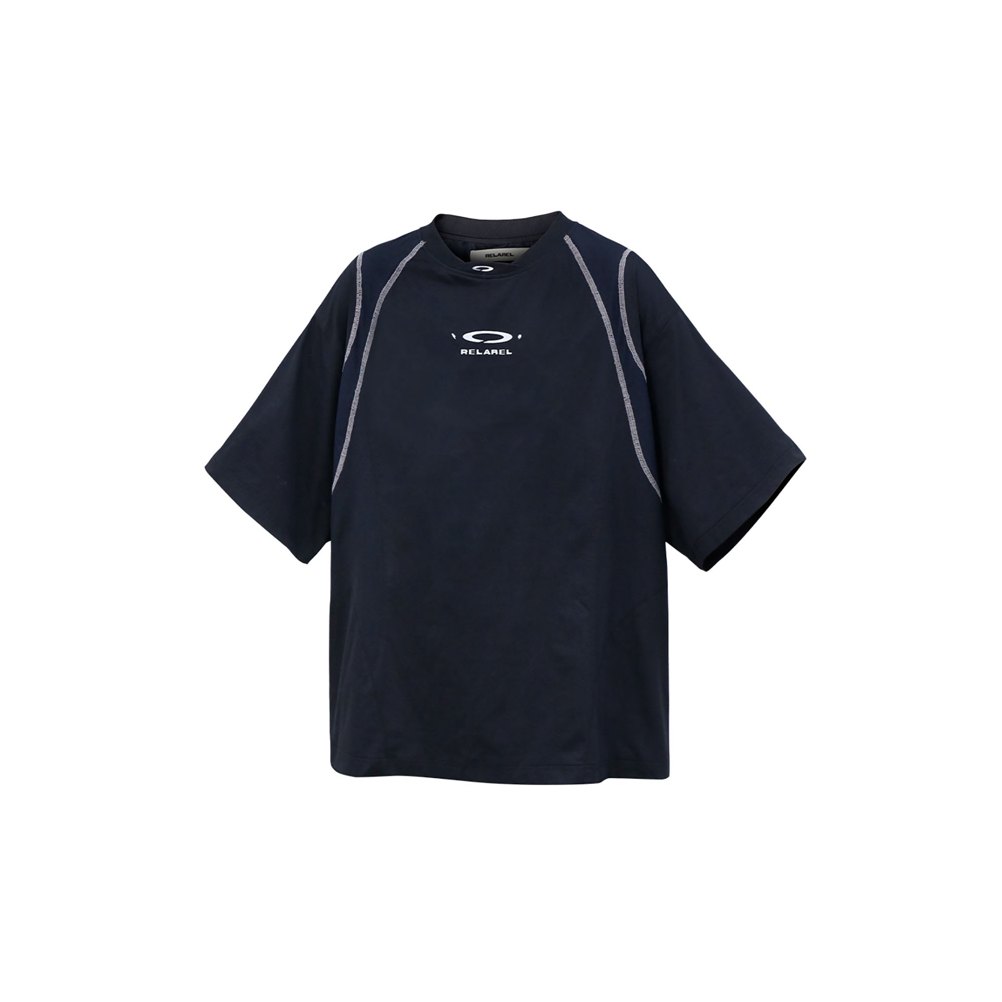 RELABEL Contrast Paneled Quick-Dry Tee
