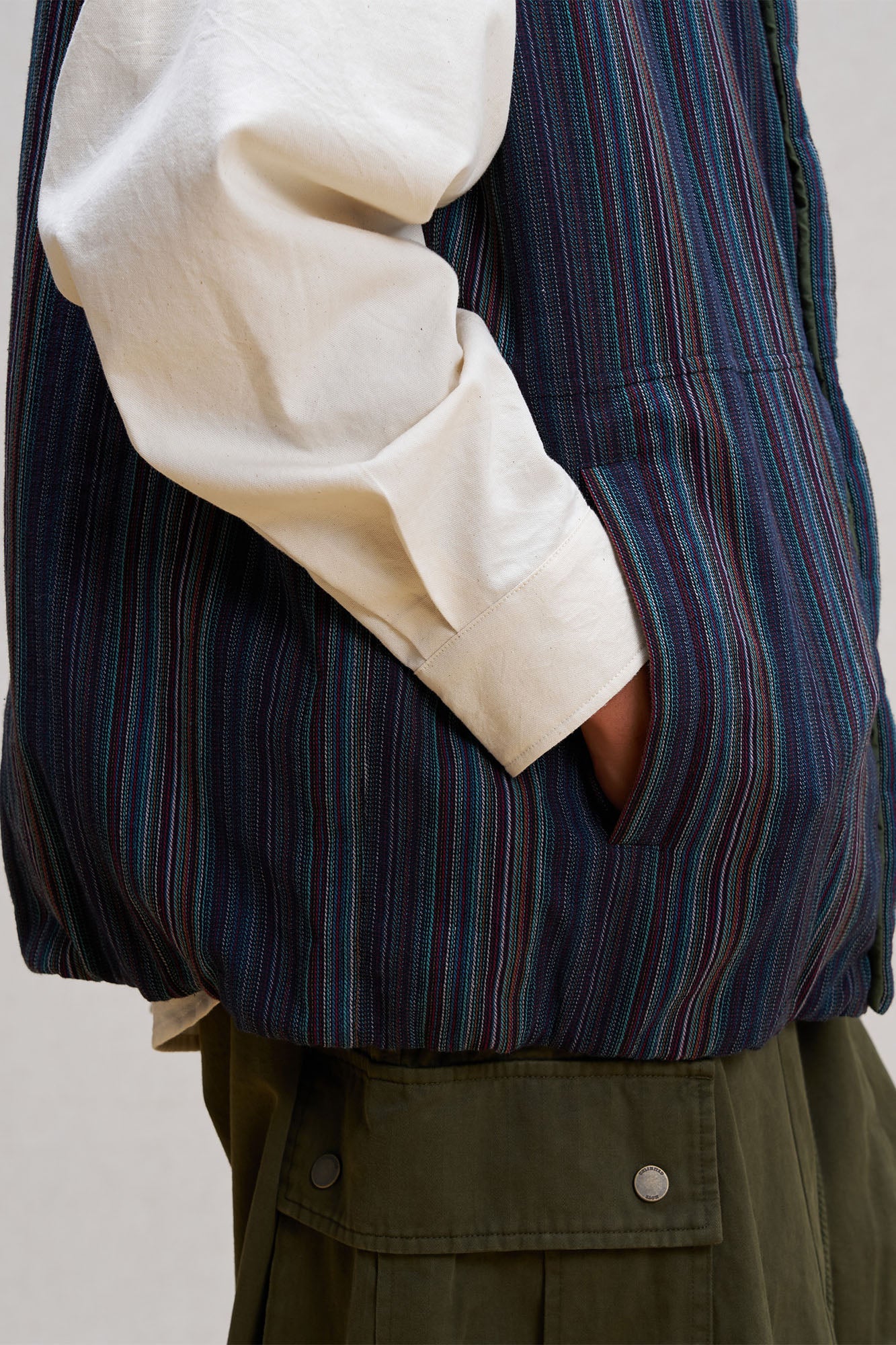 UNLIMITED MOTE Stripe Stand-Collar Padded Vest