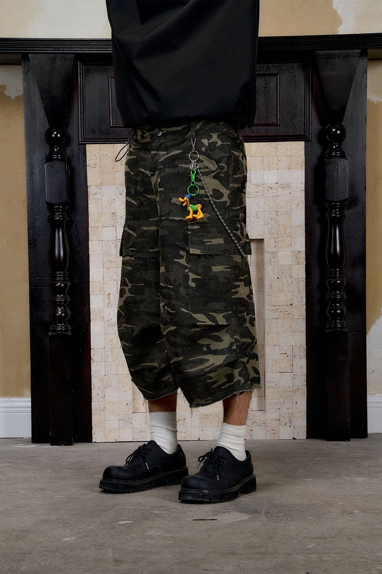 DONSMOKE Camo Multi-Pocket Raw-Edge Curved Shorts, premium urban and streetwear designers apparel on PROJECTISR.com, DONSMOKE
