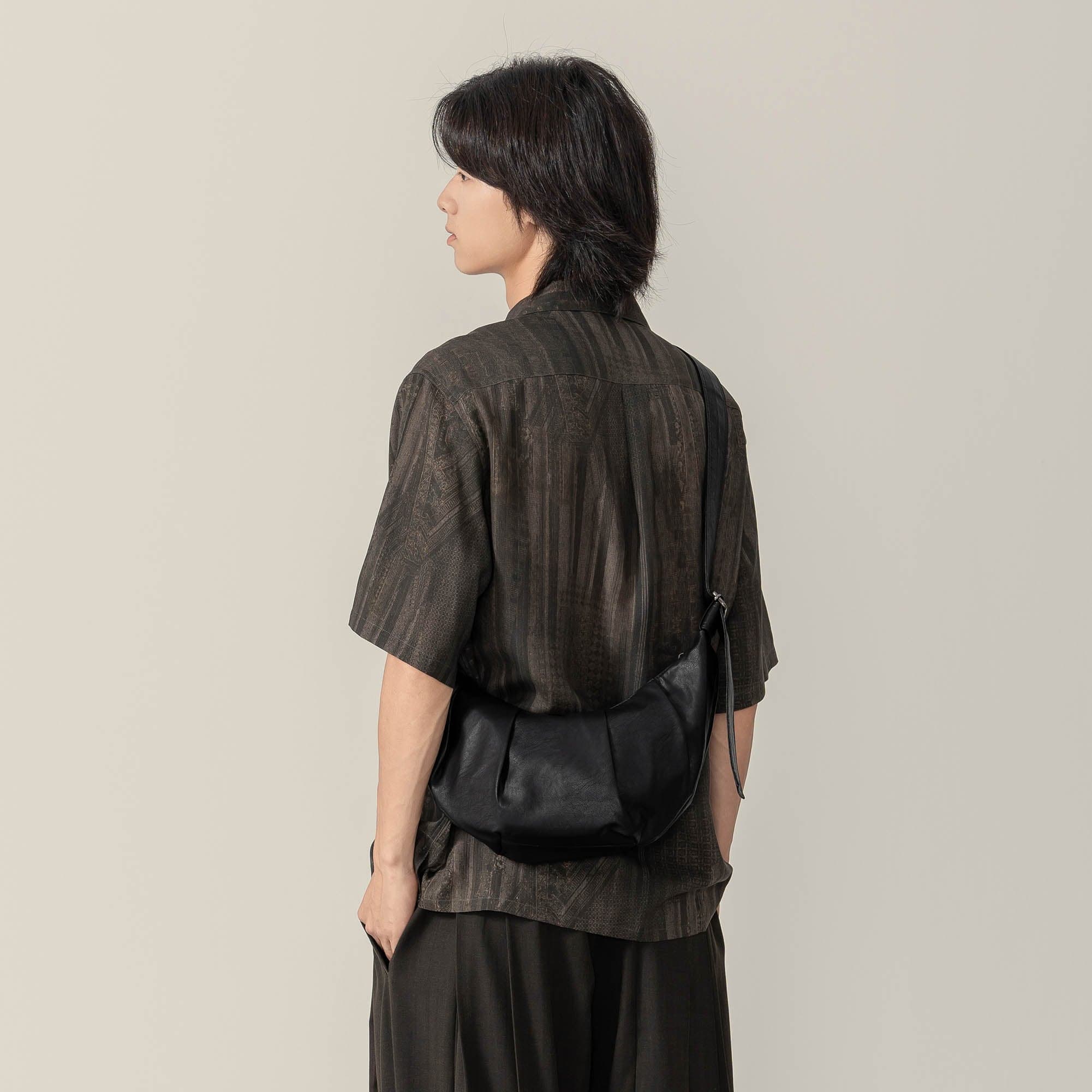 MOITIEDEPETALE Pleated Waxed Leather Croissant Bag