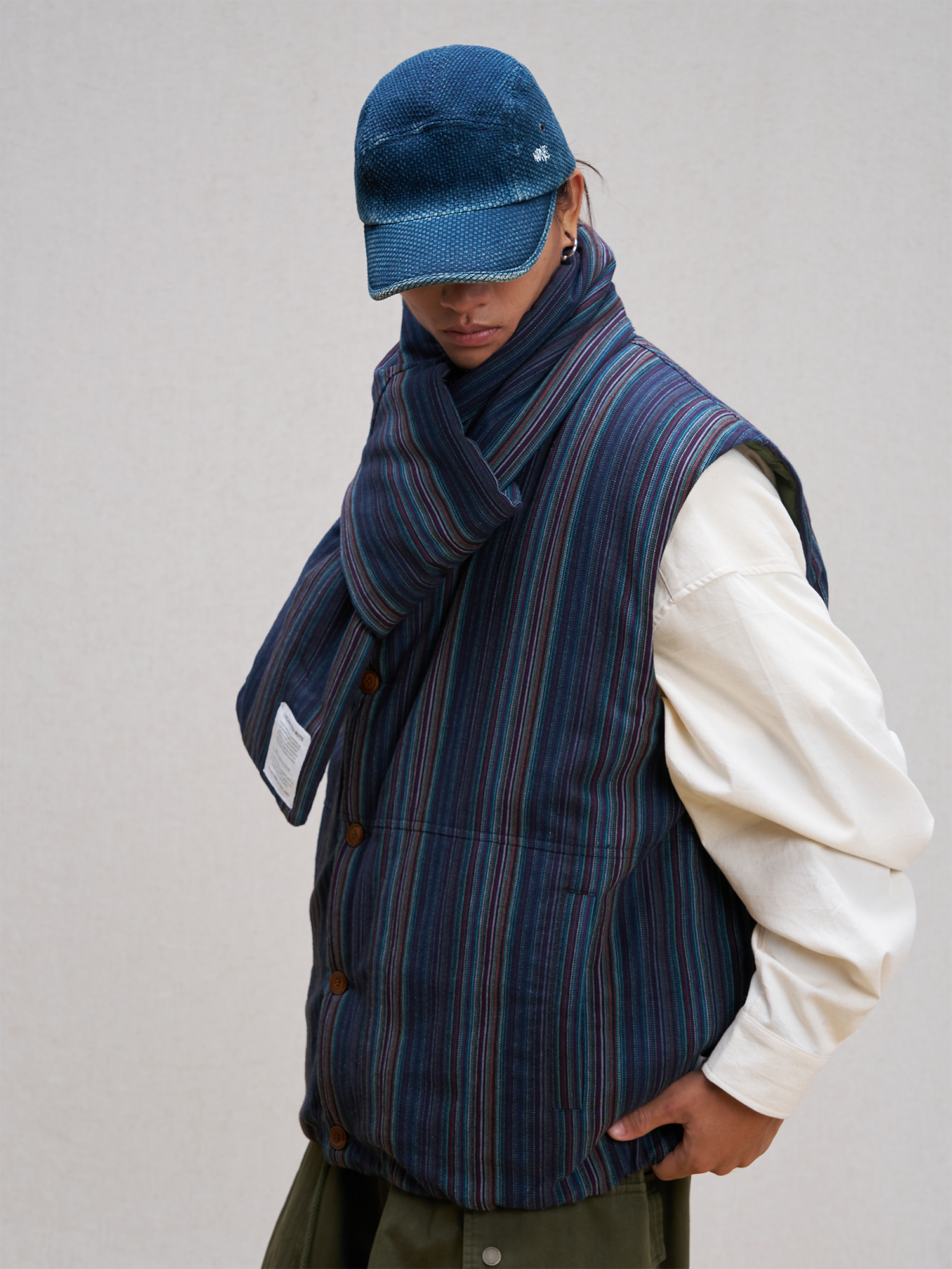 UNLIMITED MOTE Striped Padded Scarf