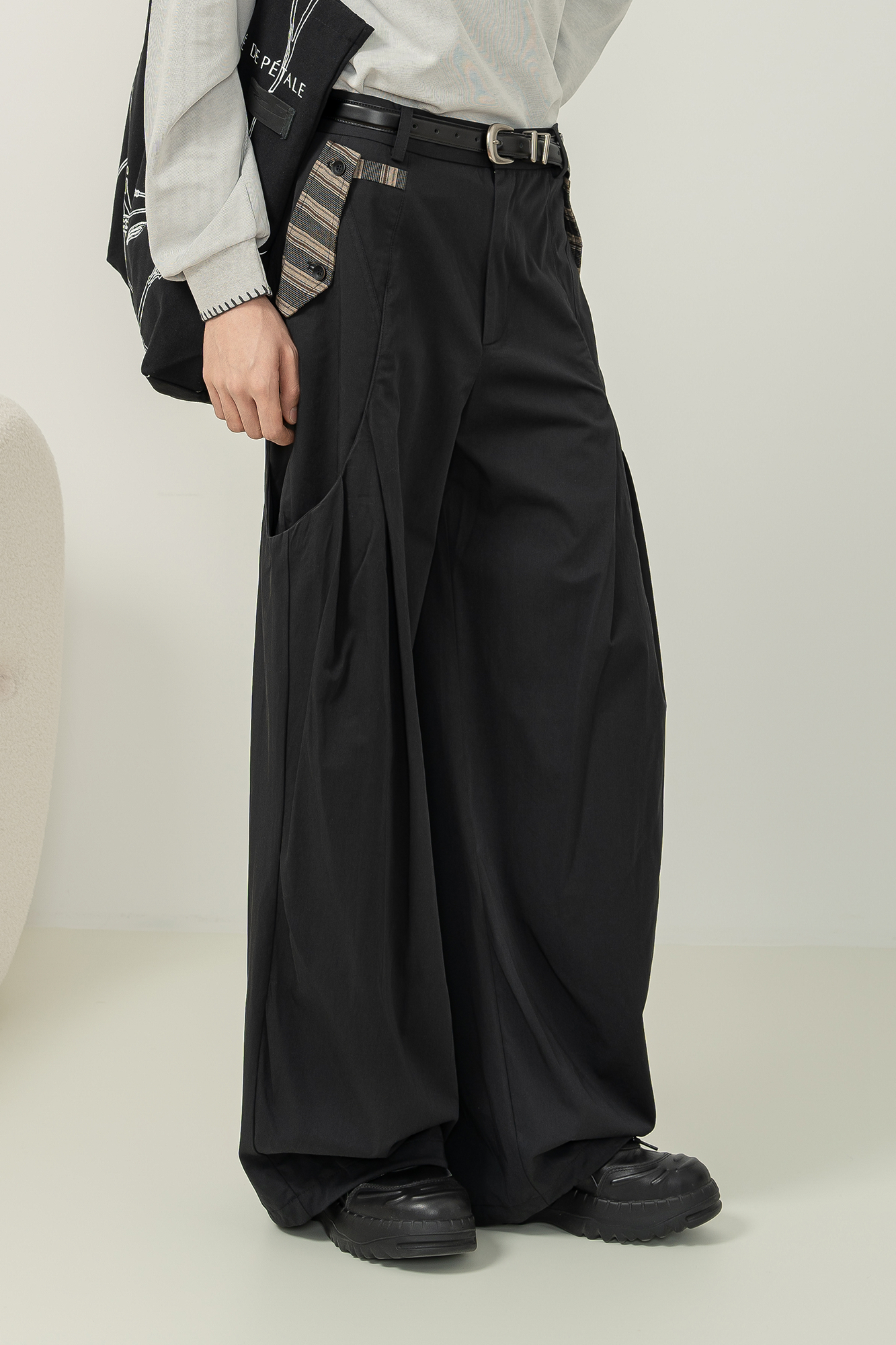 MOITIEDEPETALE Pleated Panel Oversized Cargo Pants