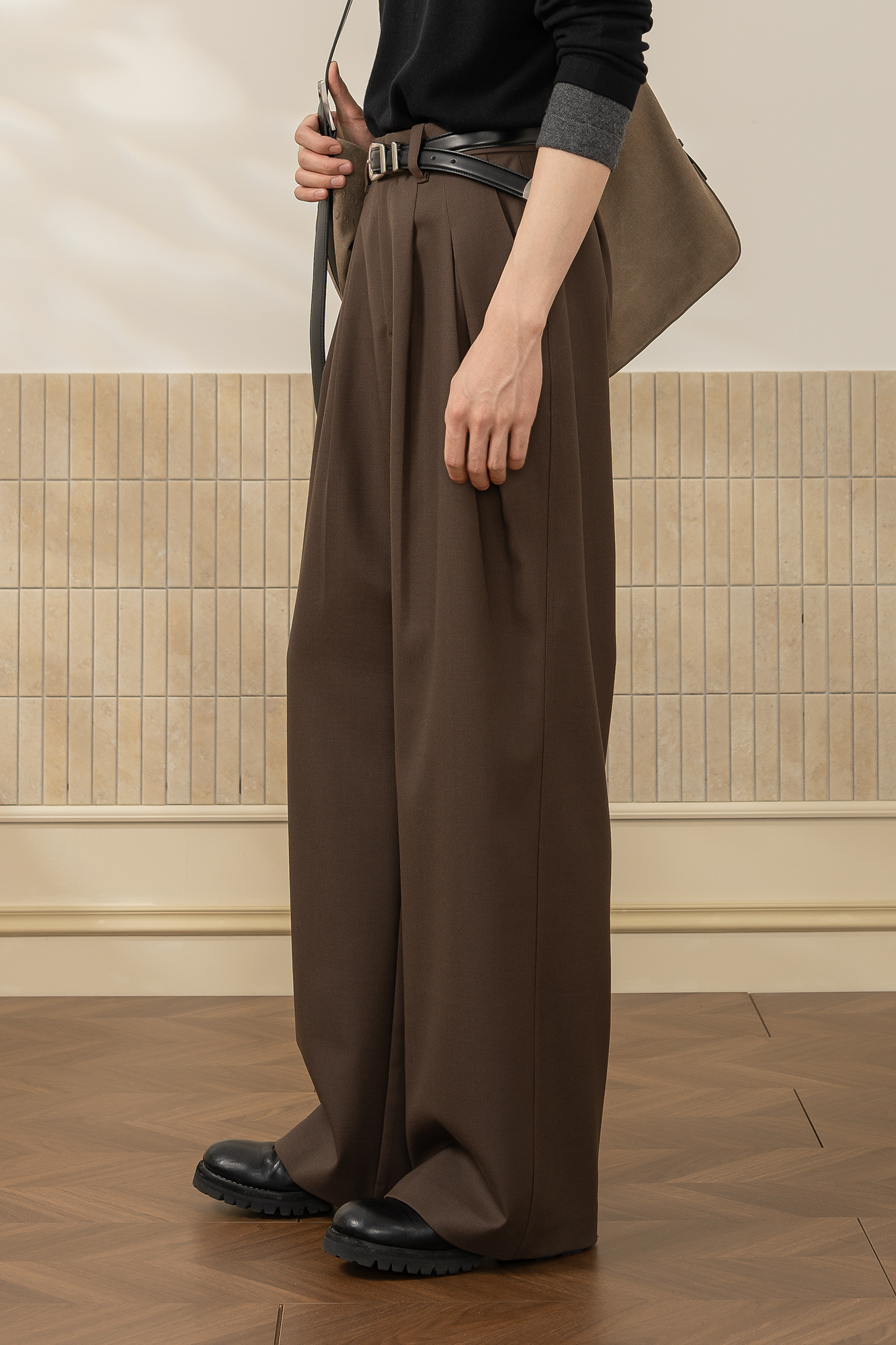 MOITIEDEPETALE Wool-Blended Pleats Trousers
