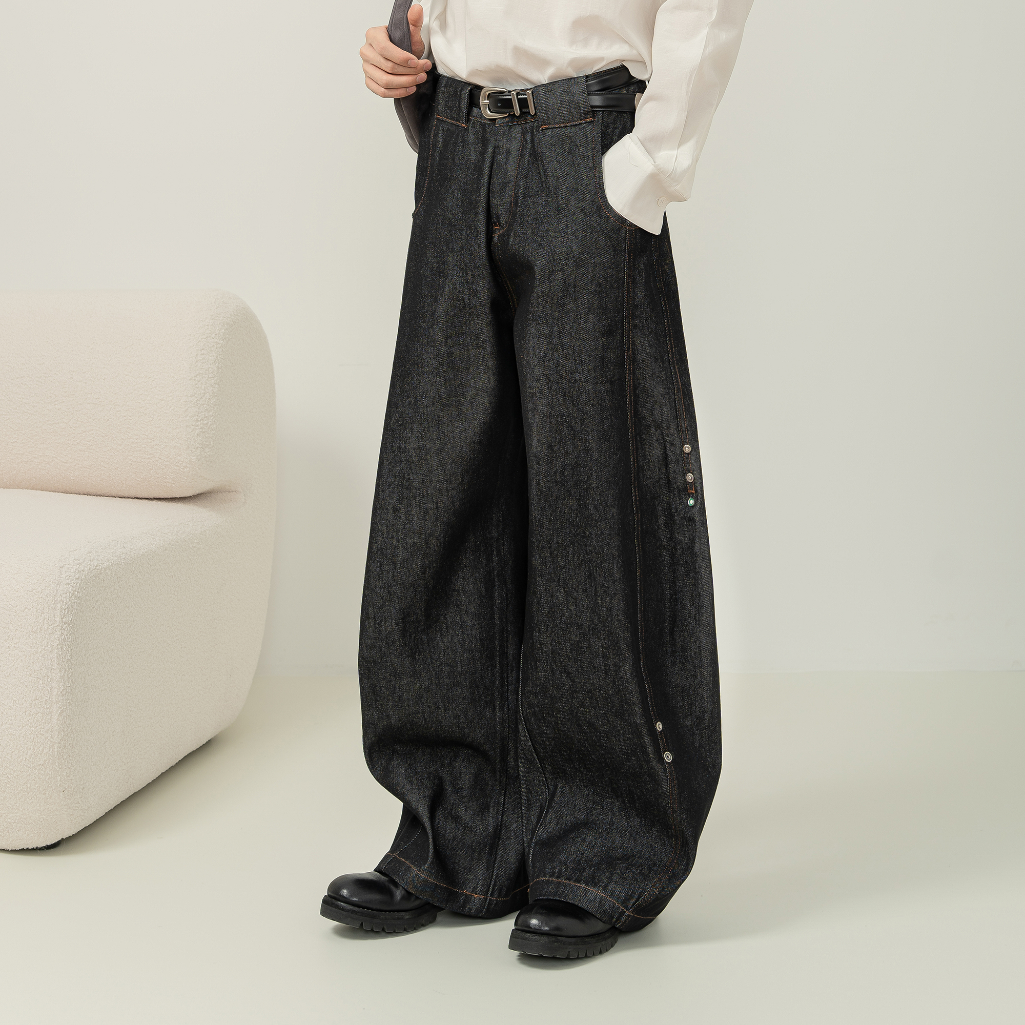MOITIEDEPETALE Panel Stited Rivet Balloon-Leg Raw Jeans