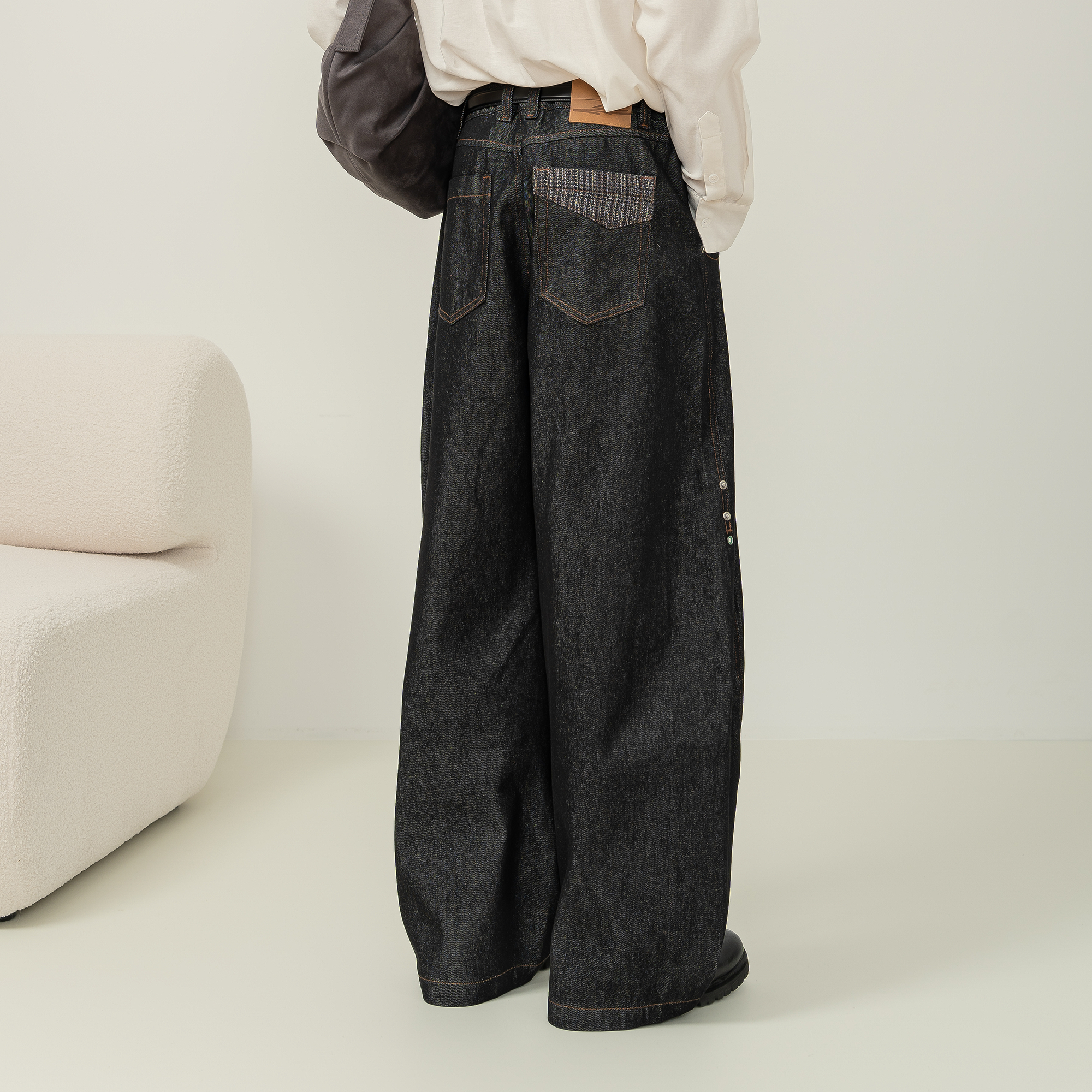 MOITIEDEPETALE Panel Stited Rivet Balloon-Leg Raw Jeans