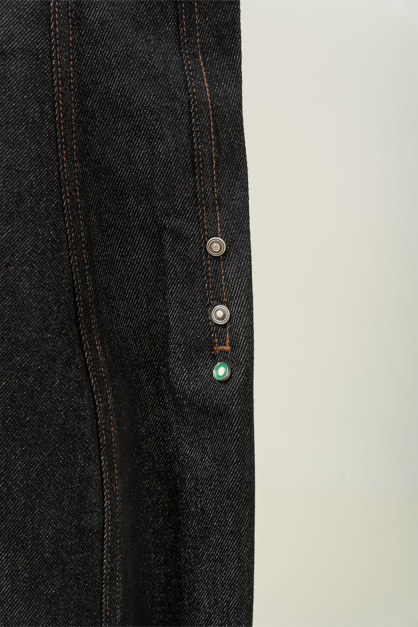 MOITIEDEPETALE Panel Stited Rivet Balloon-Leg Raw Jeans