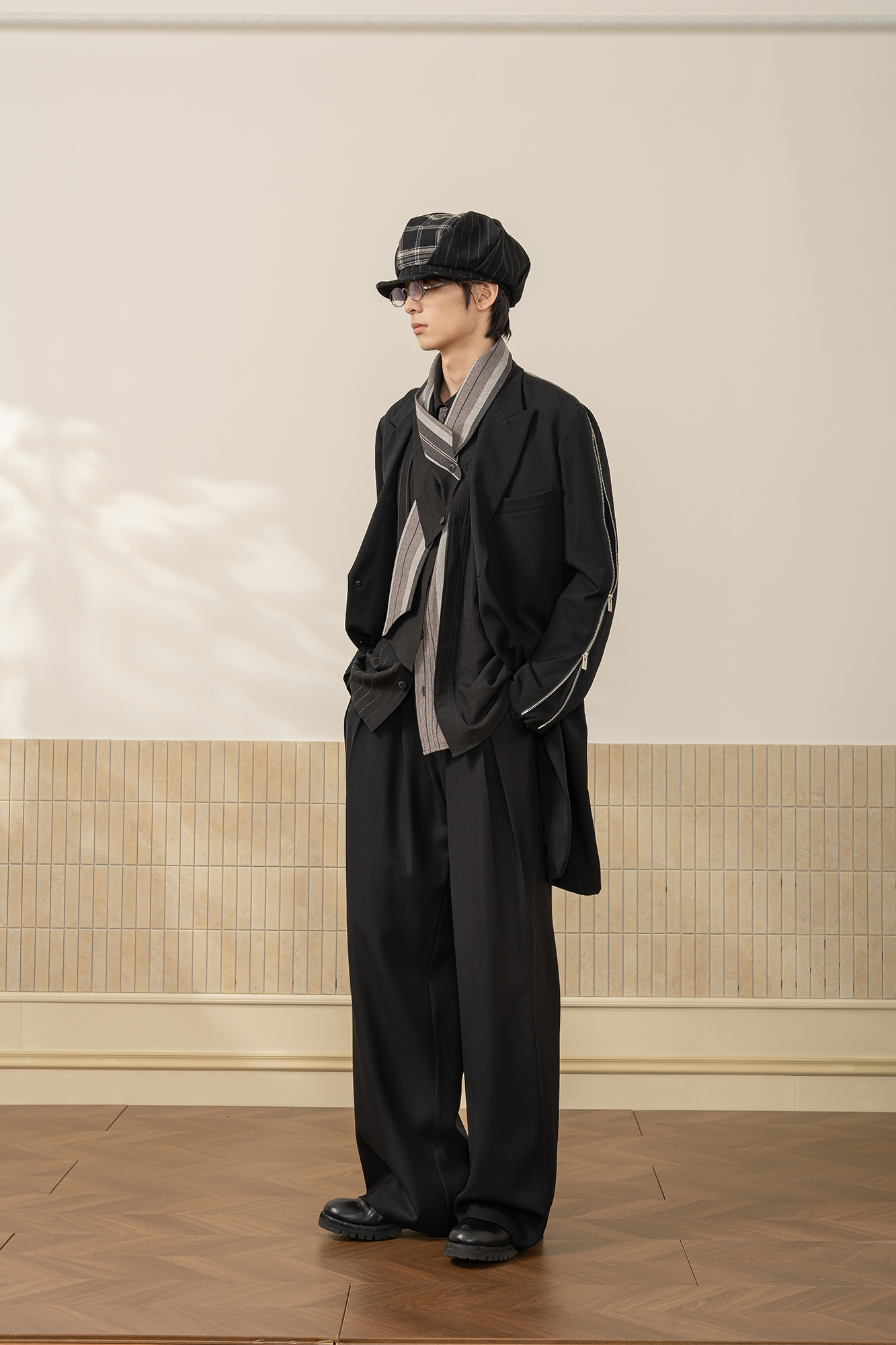 MOITIEDEPETALE Wool-Blended Pleats Trousers