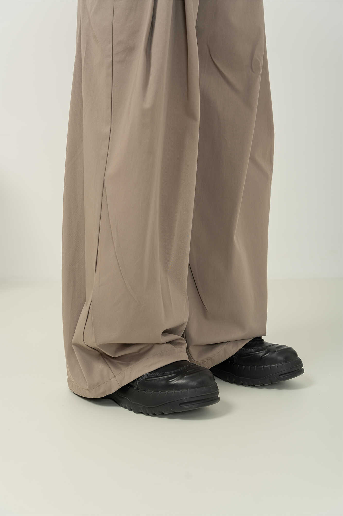 MOITIEDEPETALE Pleated Panel Oversized Cargo Pants