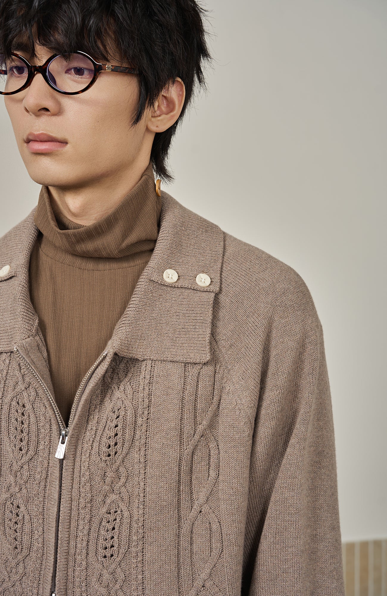 MOITIEDEPETALE Modern Cable-Knit Zip-Up Cardigan