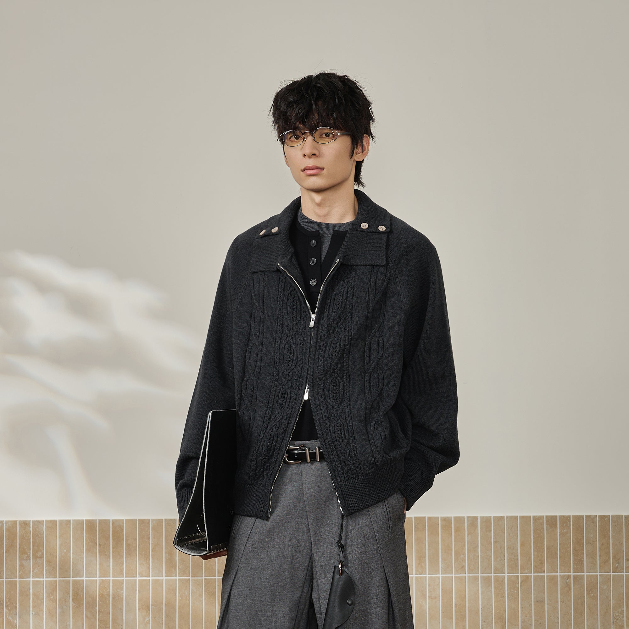 MOITIEDEPETALE Modern Cable-Knit Zip-Up Cardigan