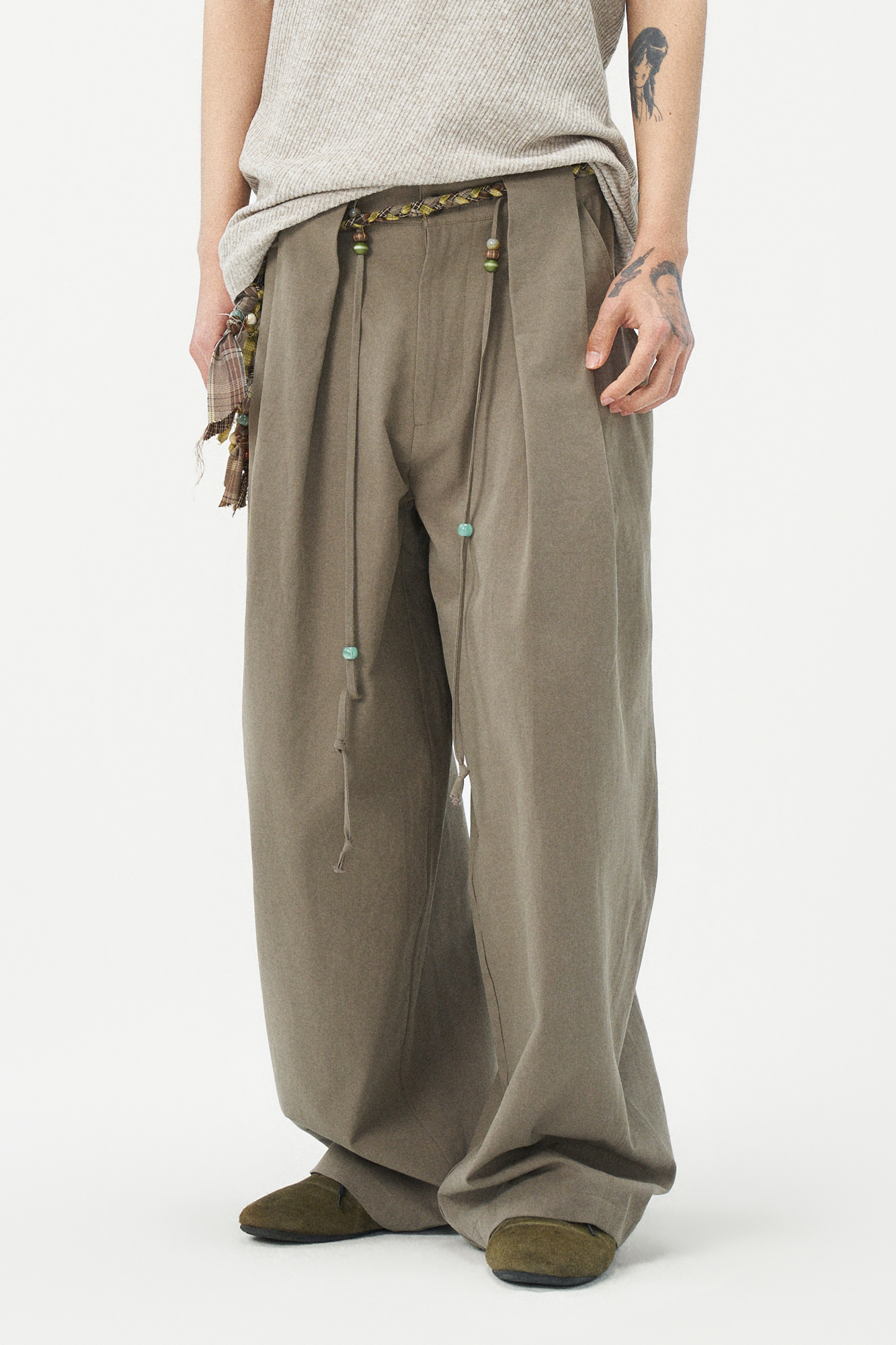 GONGHE REPUB Tie-Waist Pleated Wide-Leg Pants