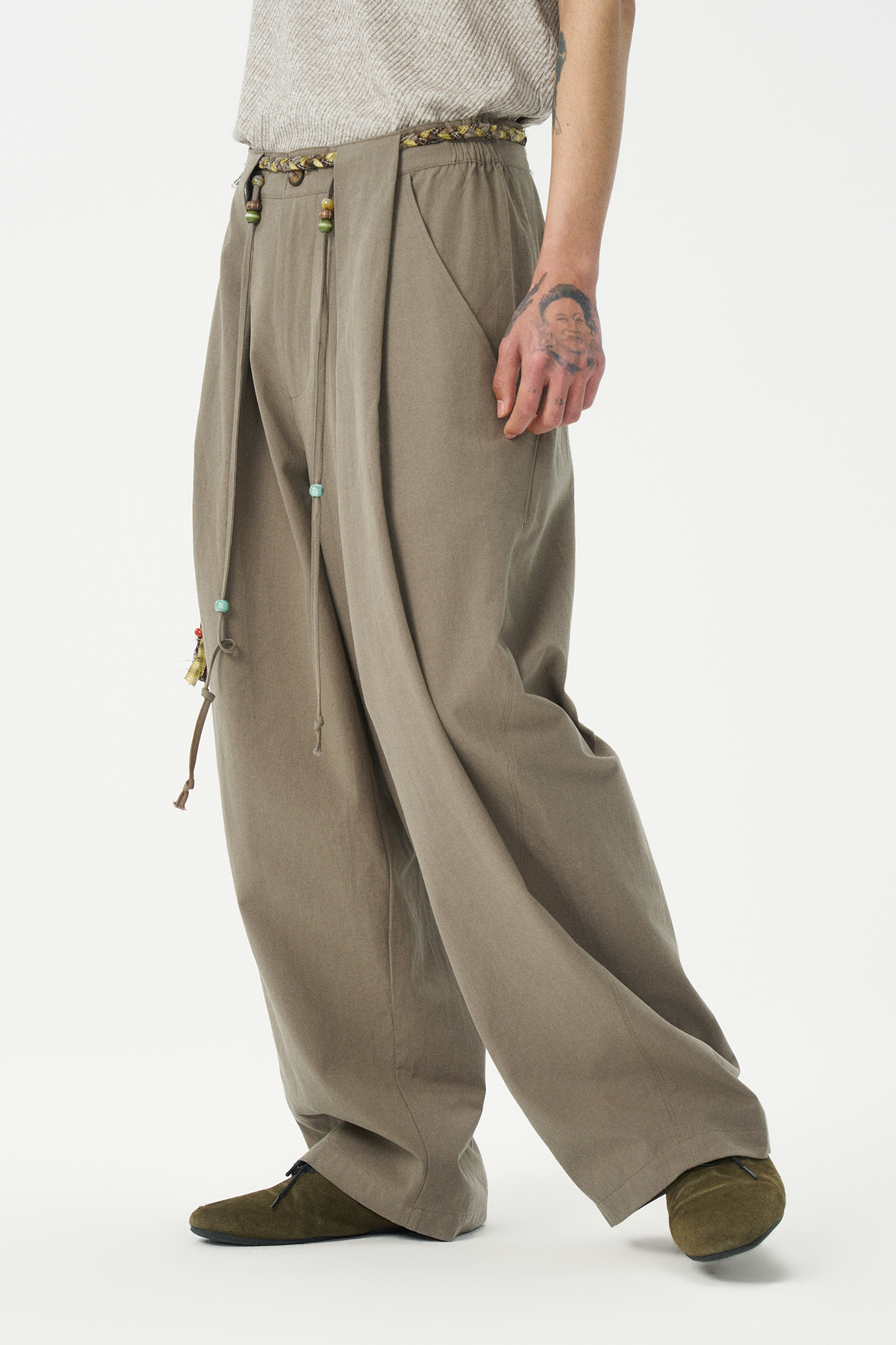 GONGHE REPUB Tie-Waist Pleated Wide-Leg Pants