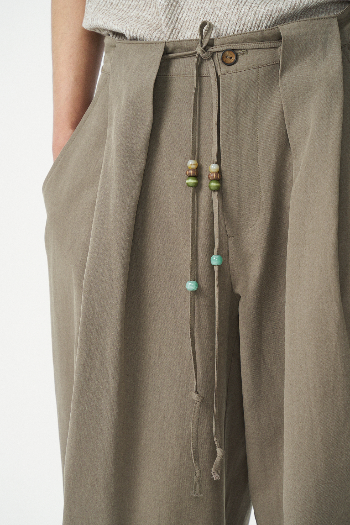 GONGHE REPUB Tie-Waist Pleated Wide-Leg Pants