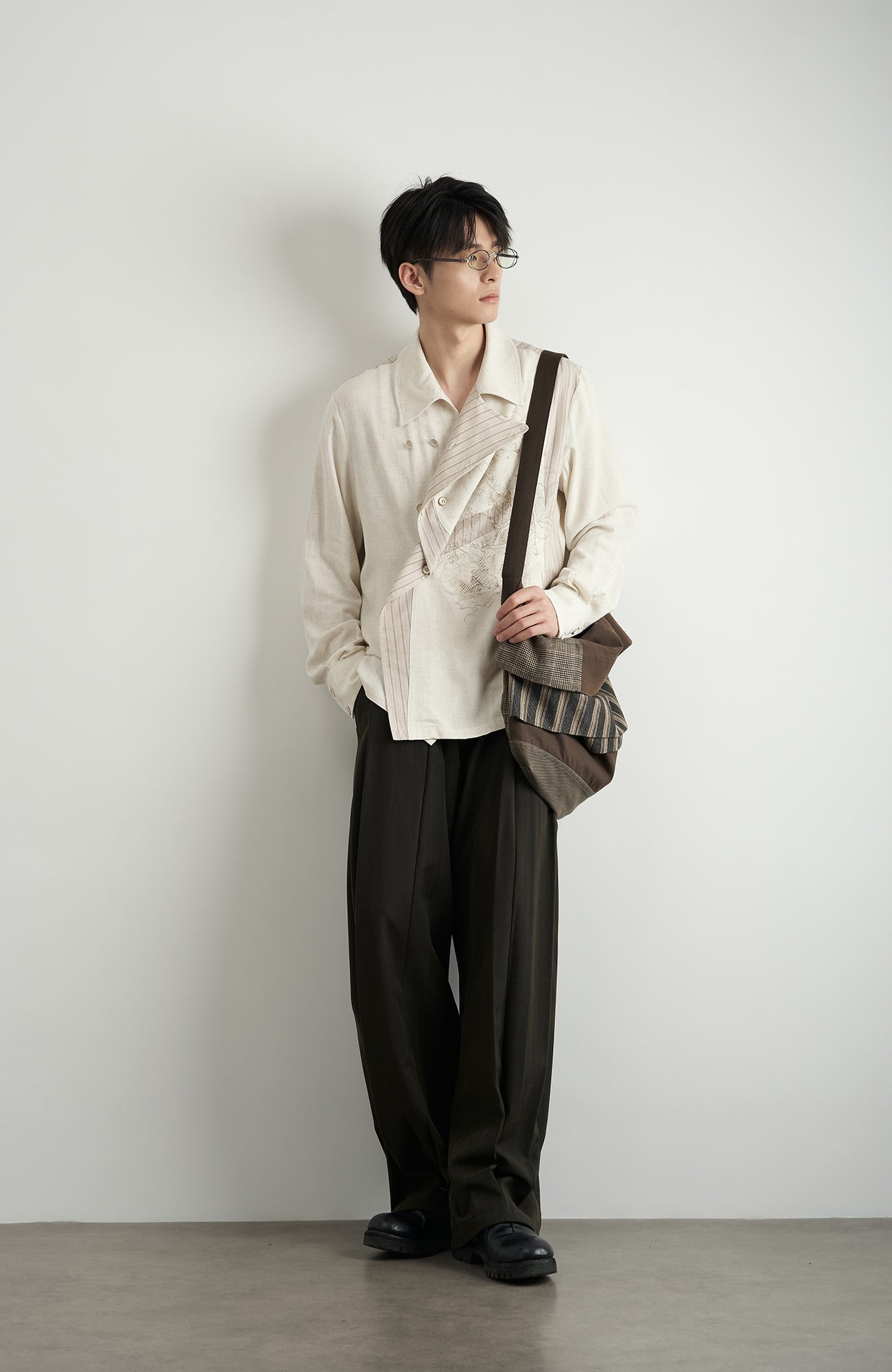 MOITIEDEPETALE Asymmetrical Floral Sketch Linen-Blend Shirt