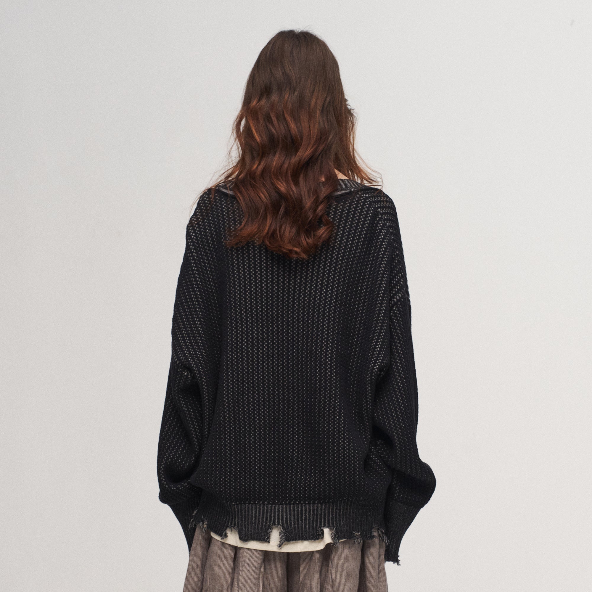 ILNya Nieternite Nifutur Frayed Edge Ribbed V-Neck Cardigan