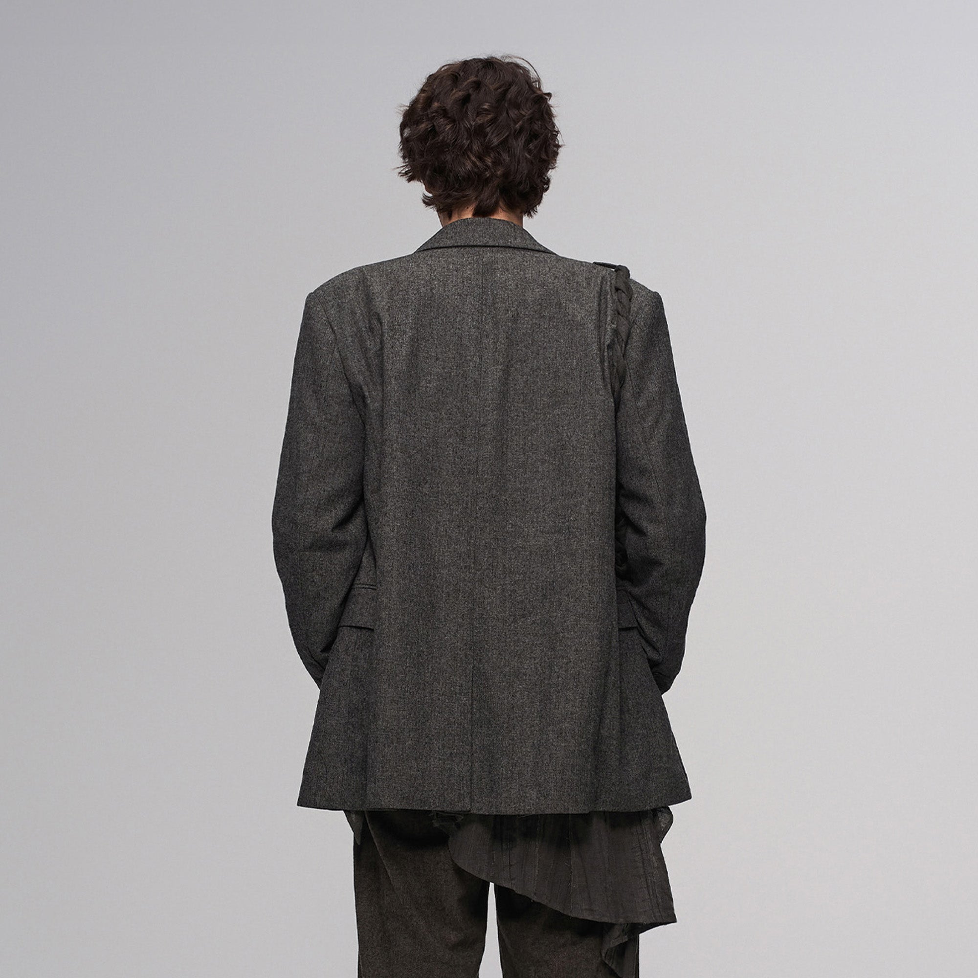 ILNya Nieternite Nifutur Distressed Draped Cotton-Linen Jacket