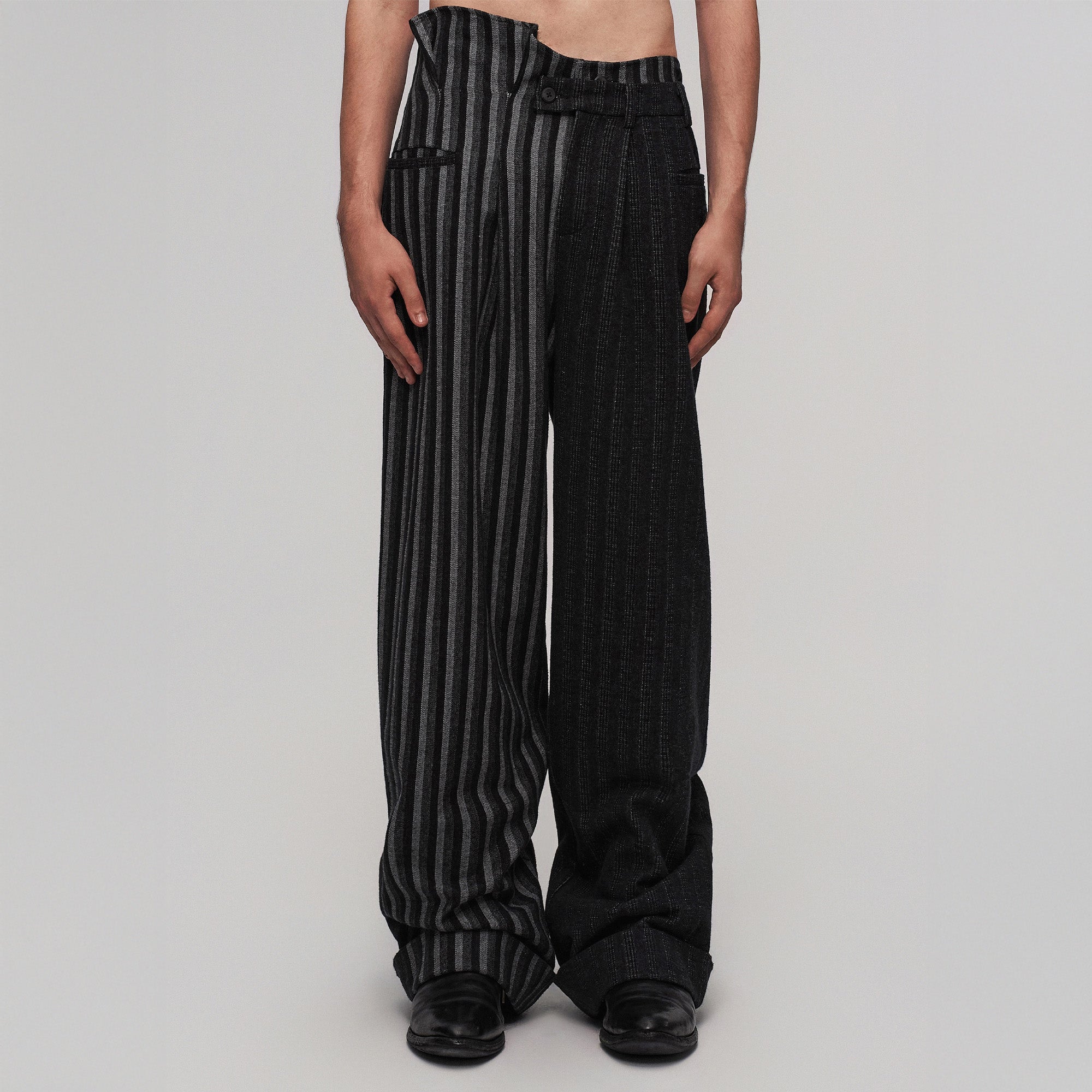 ILNya Nieternite Nifutur Asym Pinstripe Waistband Panel Wide-Leg Trousers