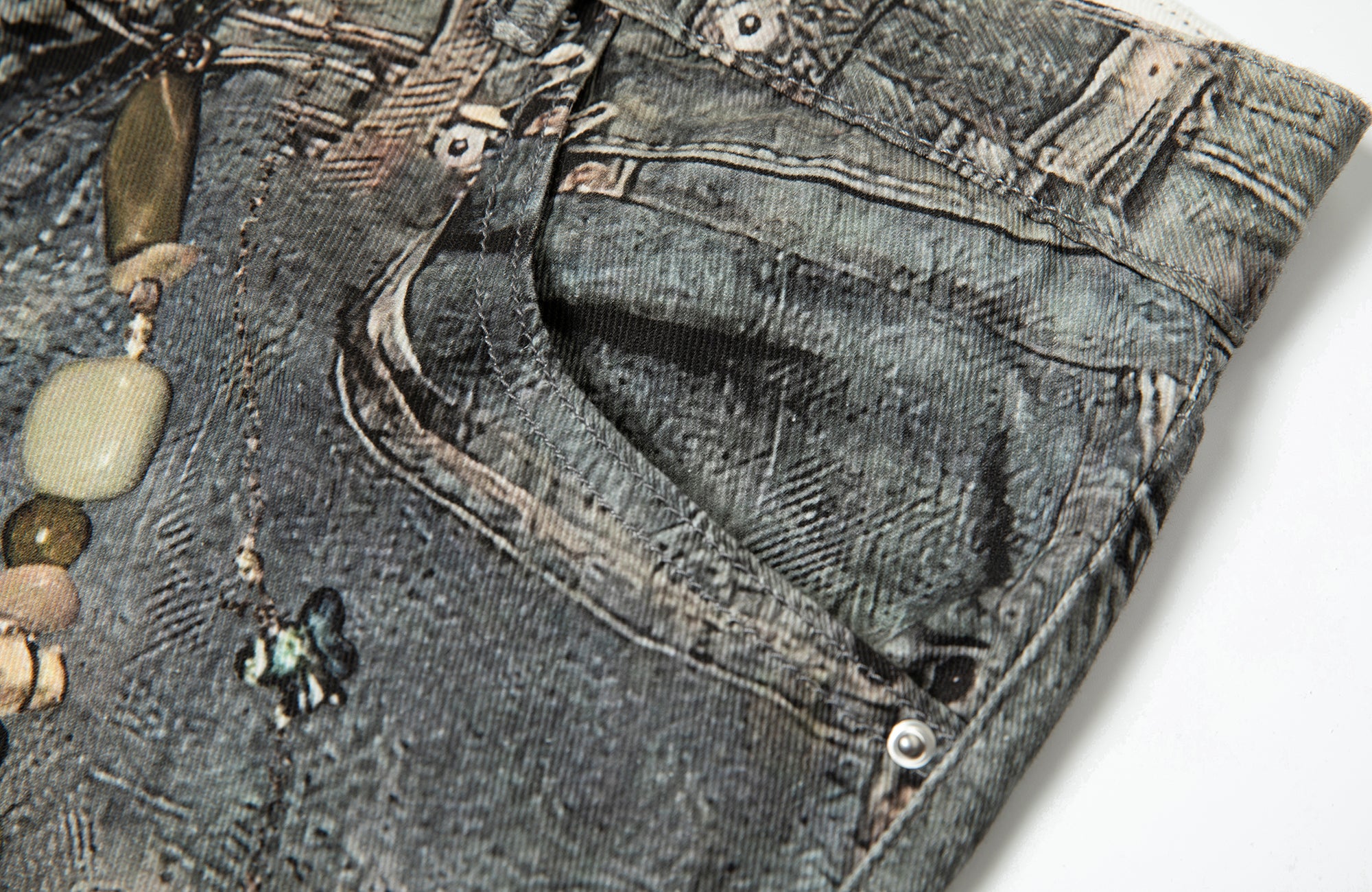 TGNS Beaded Graphic Distressed Oversized Jeans