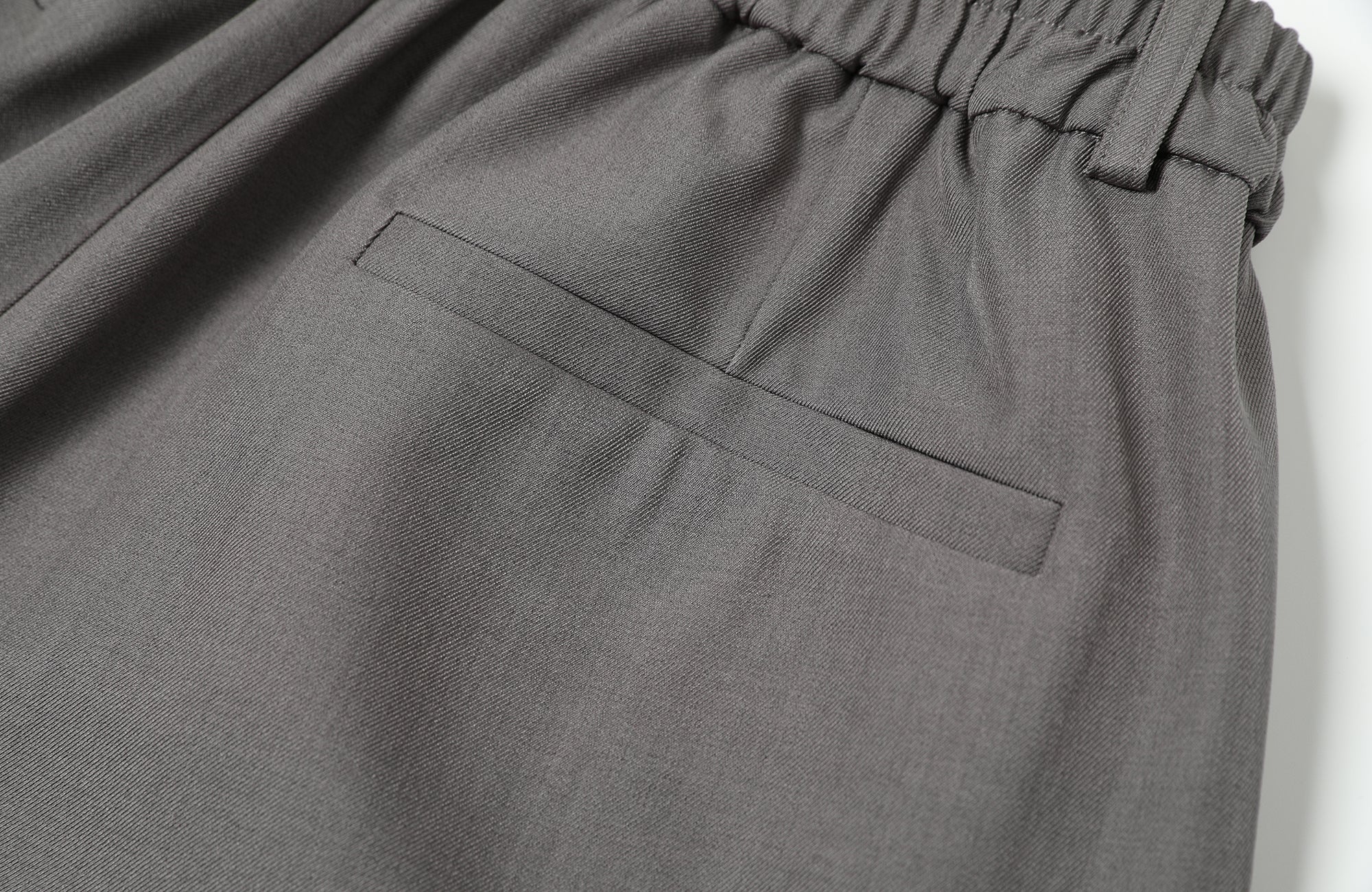 TGNS Elastic Waistband Pleated Wide-Leg Trousers